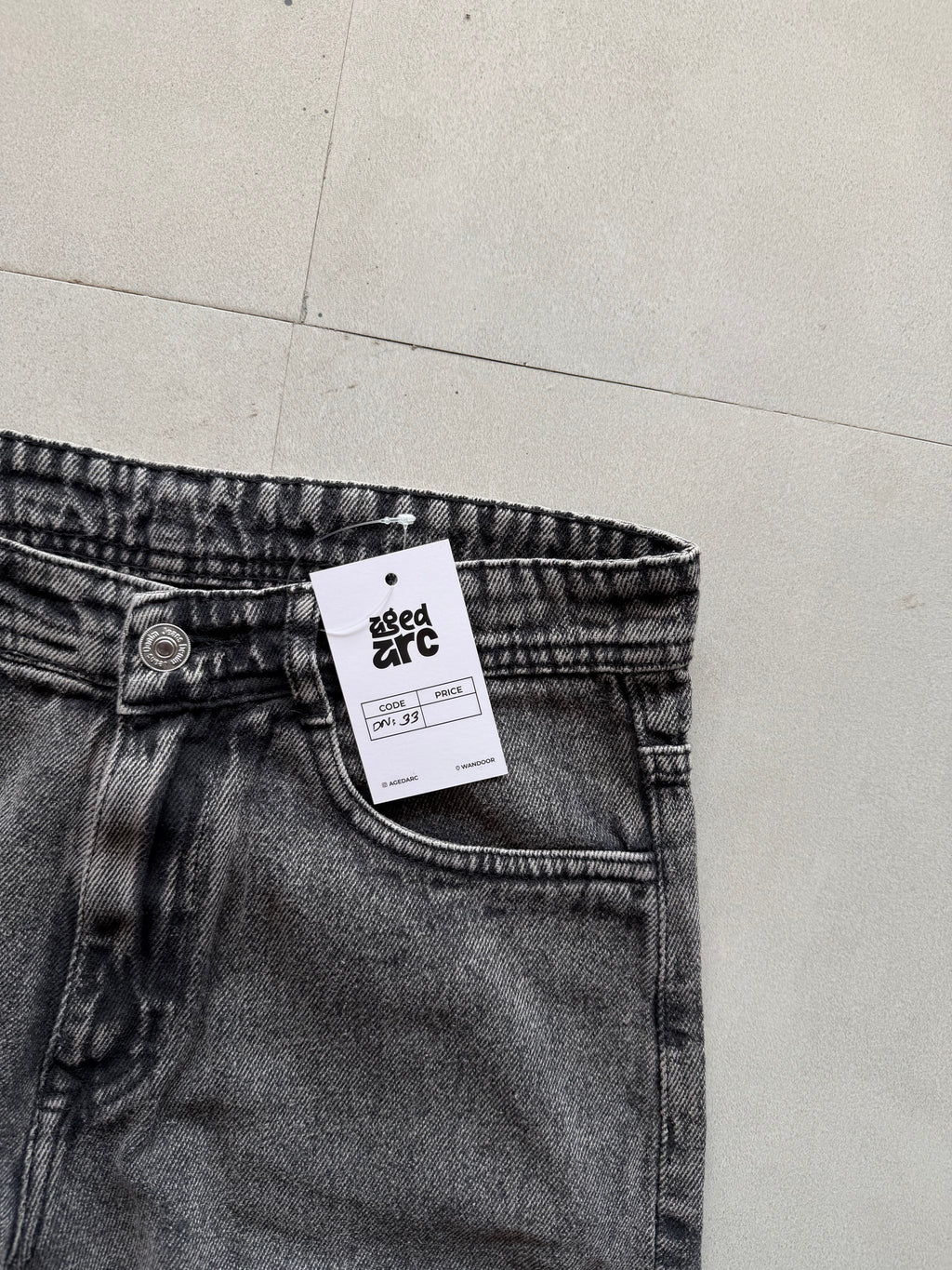 DN33 STRIGHT FIT DENIM - M