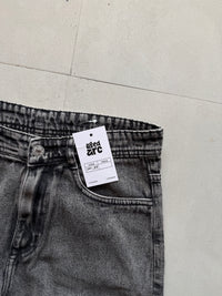 DN33 STRIGHT FIT DENIM - M