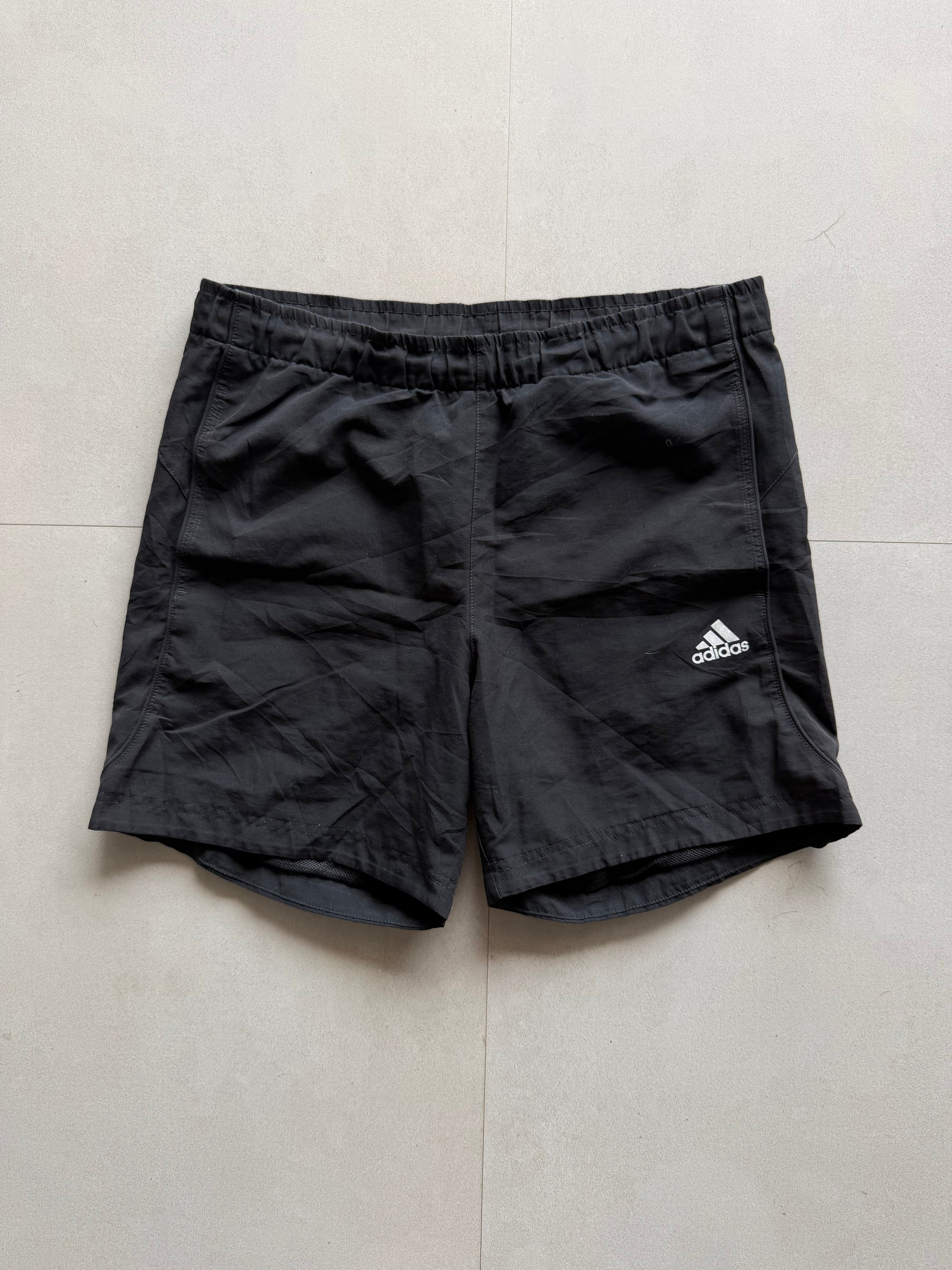 ADIDAS BASIC SHORTS - L