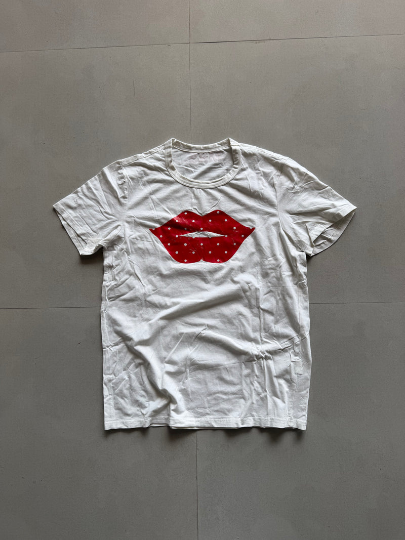 RED LIPS GRAPHIC TEE - XS