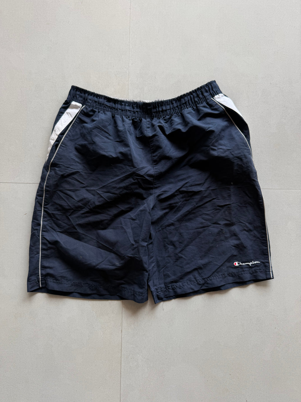 VINTAGE CHAMPION SHORTS - M