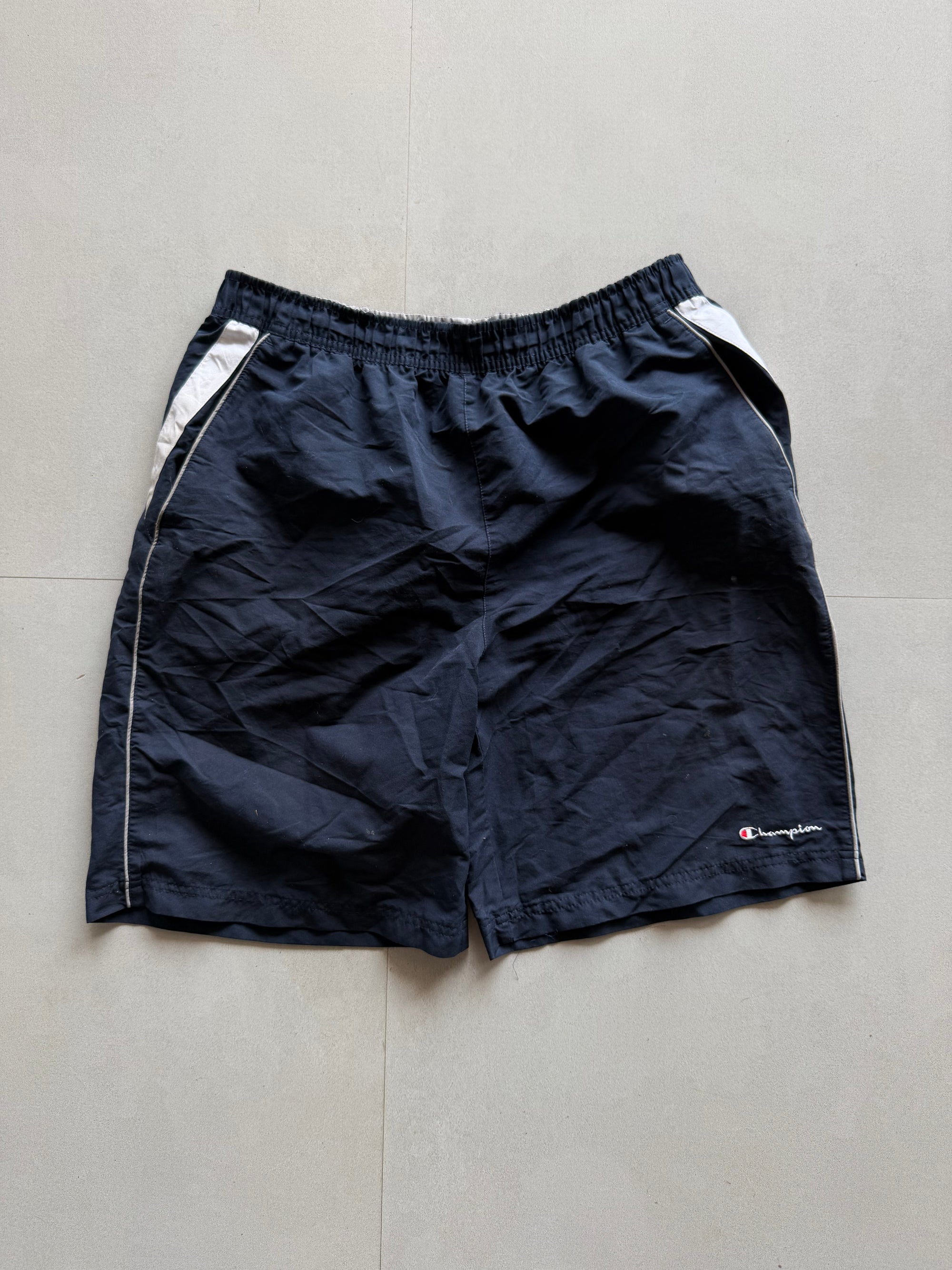 VINTAGE CHAMPION SHORTS - M