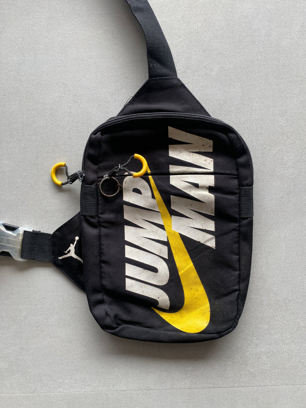 NIKE JORDAN CROSS BODY SLING BAG