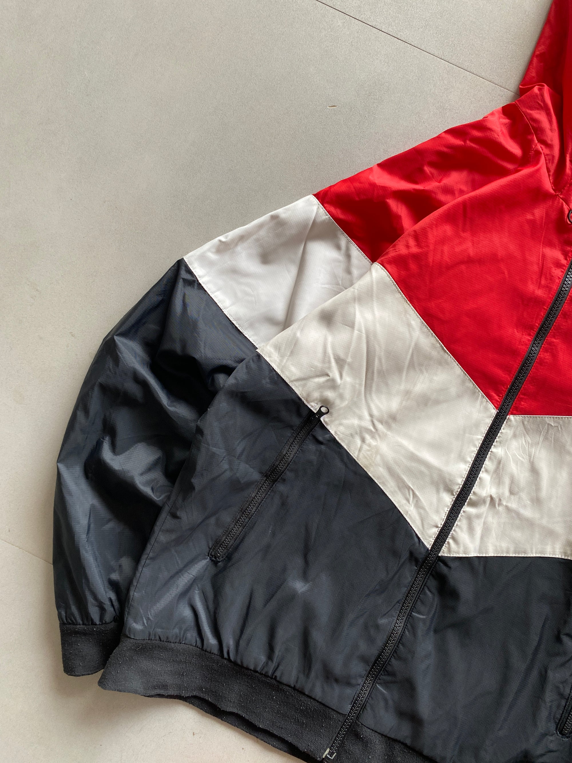 NIKE BIG LOGO JACKET - L