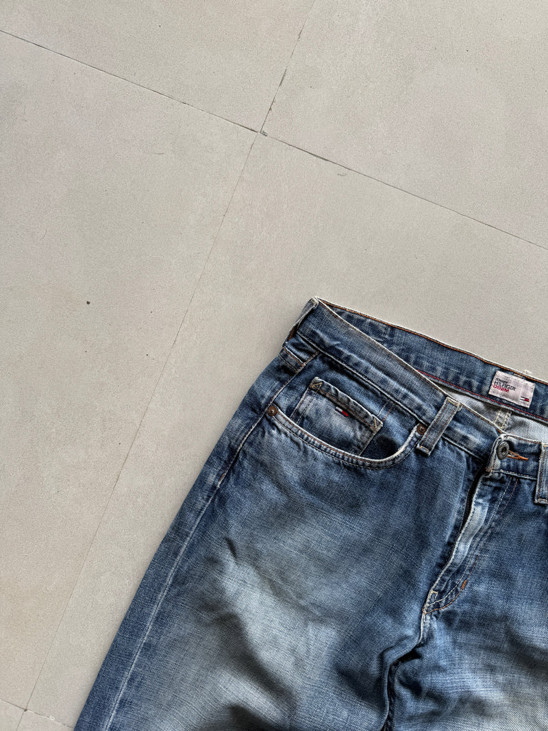 TOMMY HILFIGER BOOT CUT DENIM - M