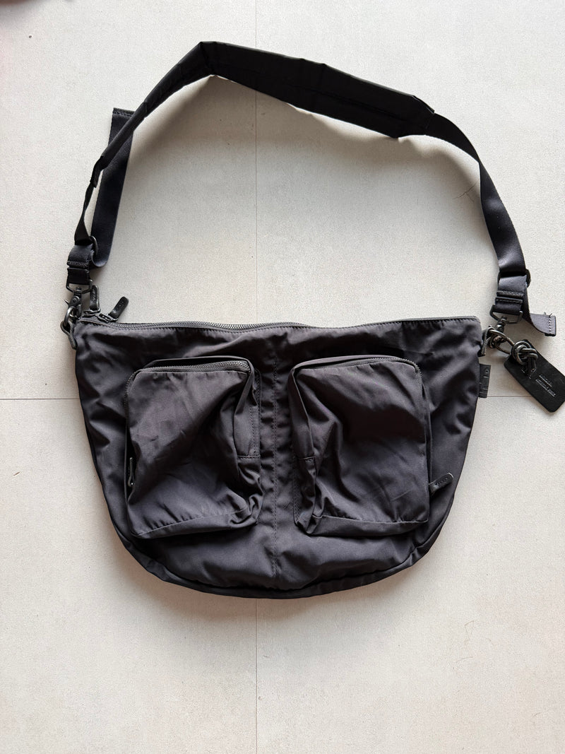 MESSENGER BAG
