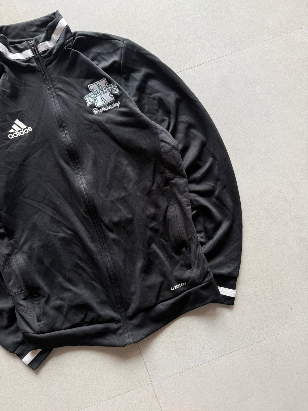 VINTAGE ADIDAS JACKET - XS