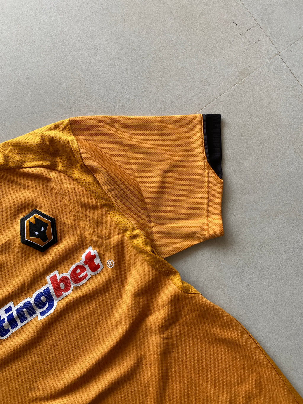 2009 LE COQ SPORTIF WOLVES JERSEY - M