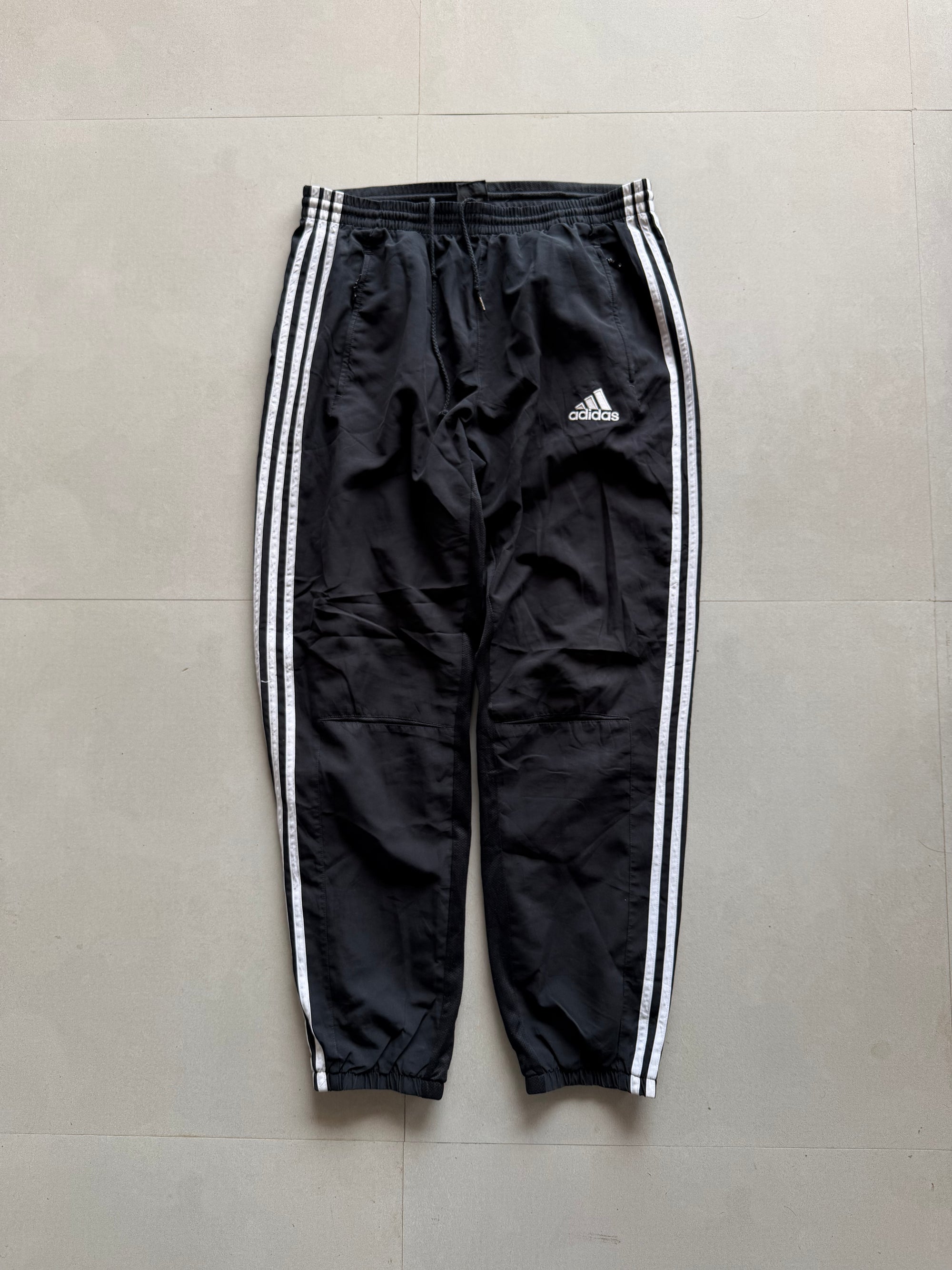 ADIDAS STRIPED TYRACK PANT28 - M