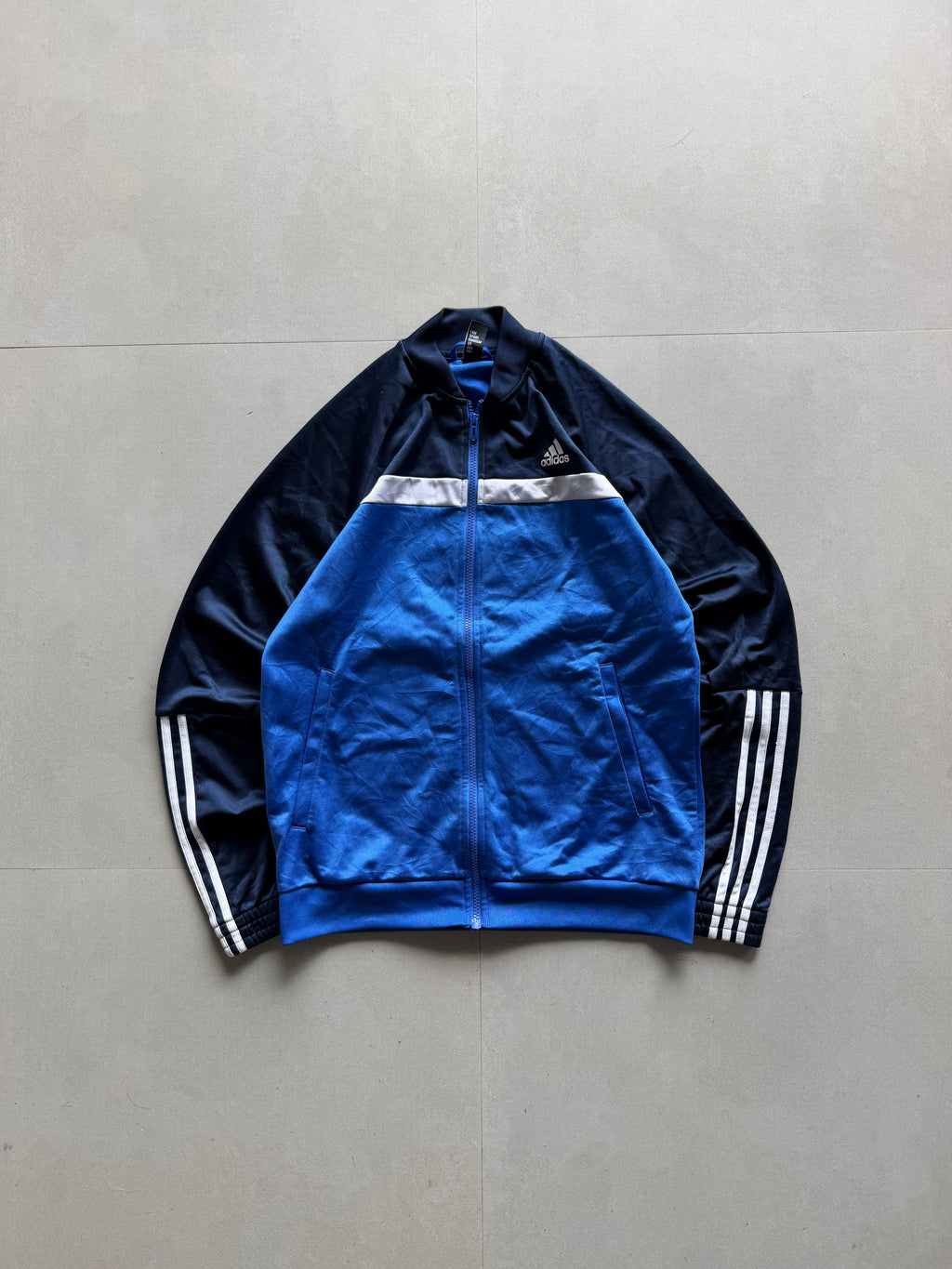 ADIDAS STRIPED JACKET - M