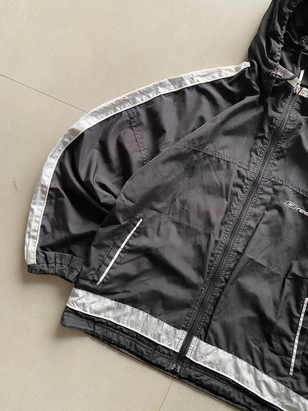 REEBOK HOODED JACKET - XS