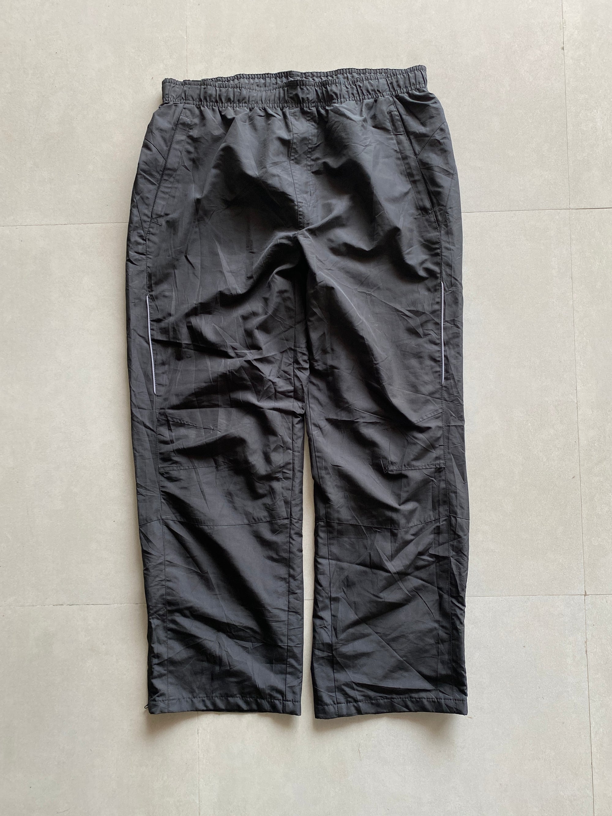 BAGGY TRACK PANT - M