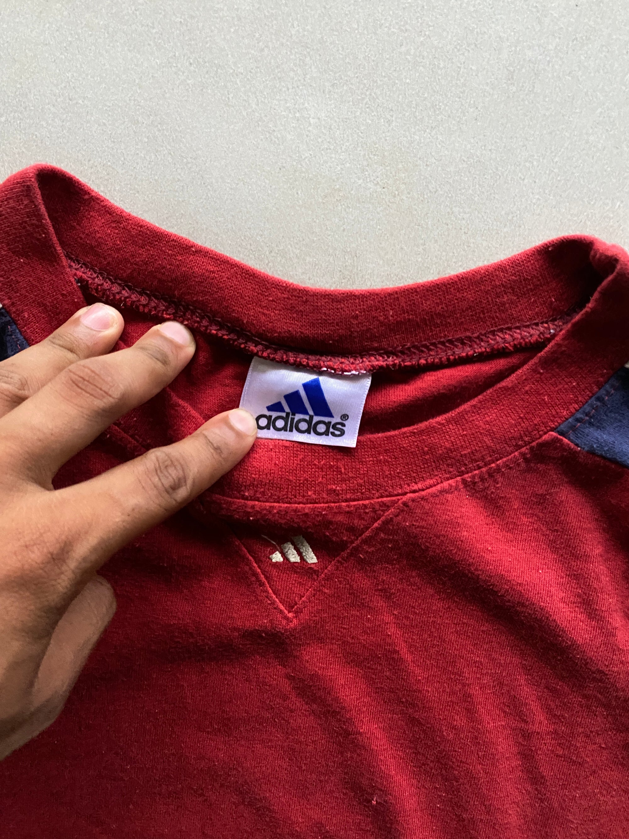 90s ADIDAS TEE - L