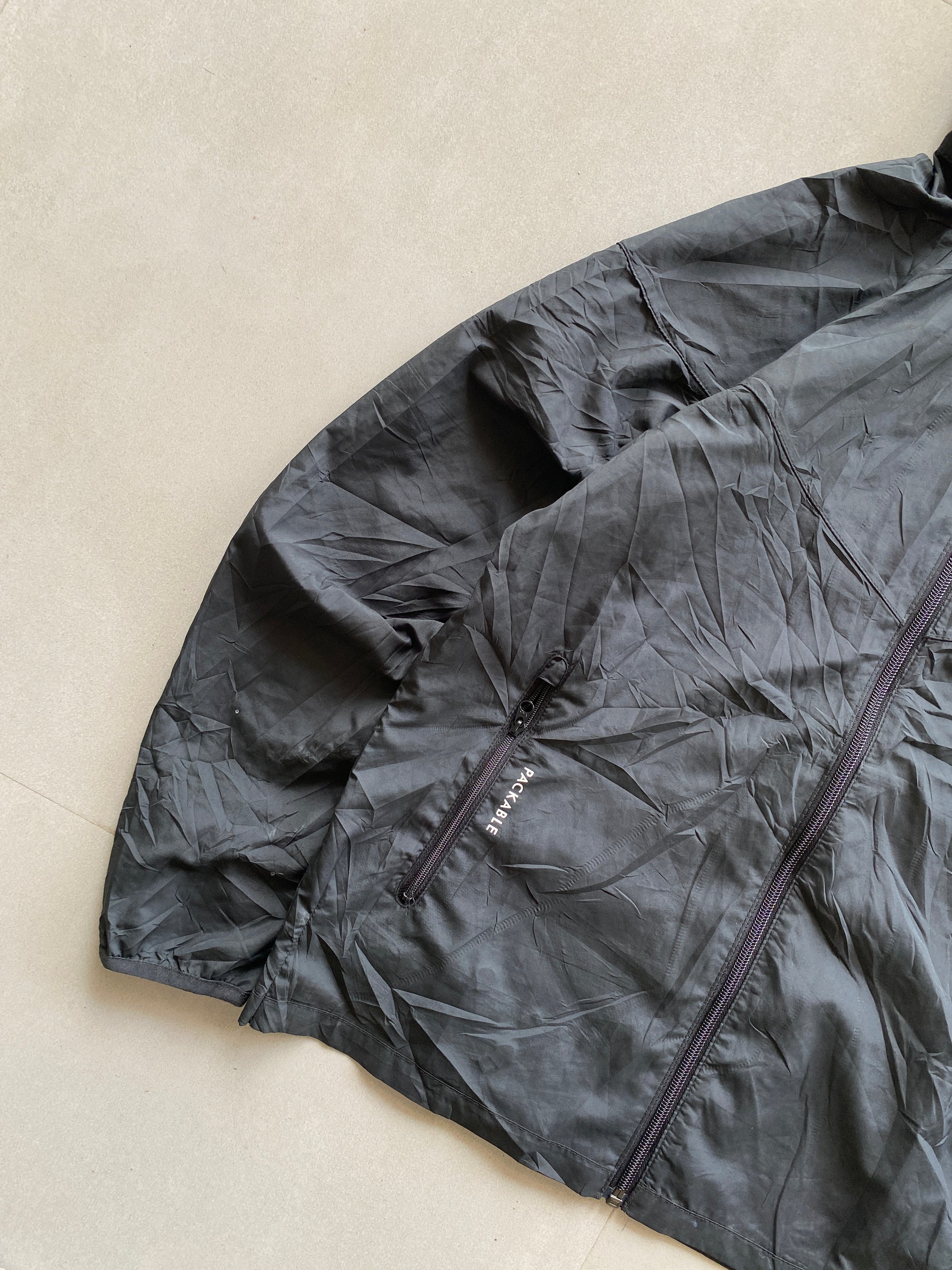 NIKE BIG LOGO JACKET - XS