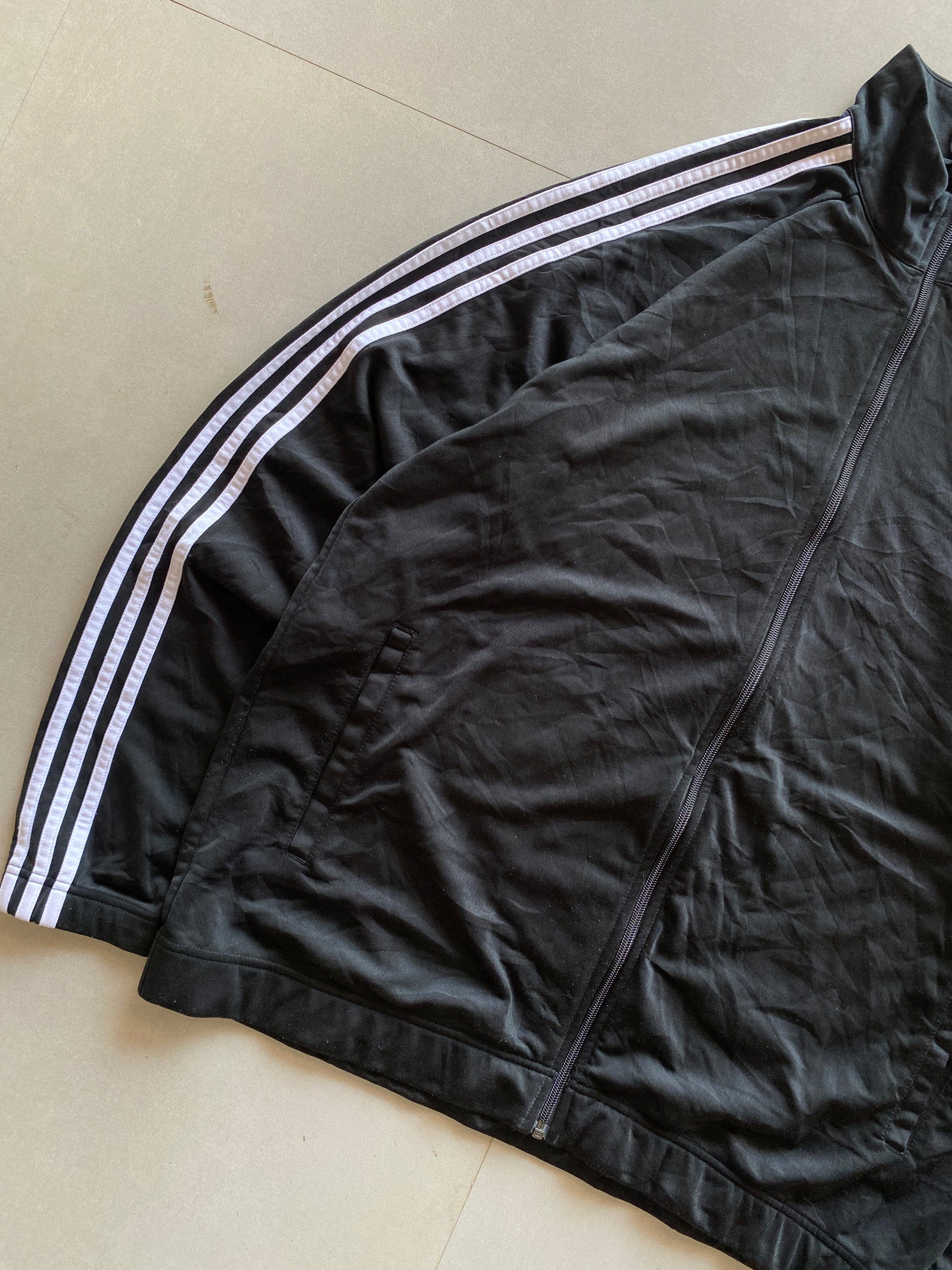 ADIDAS STRIPED JACKET - XL