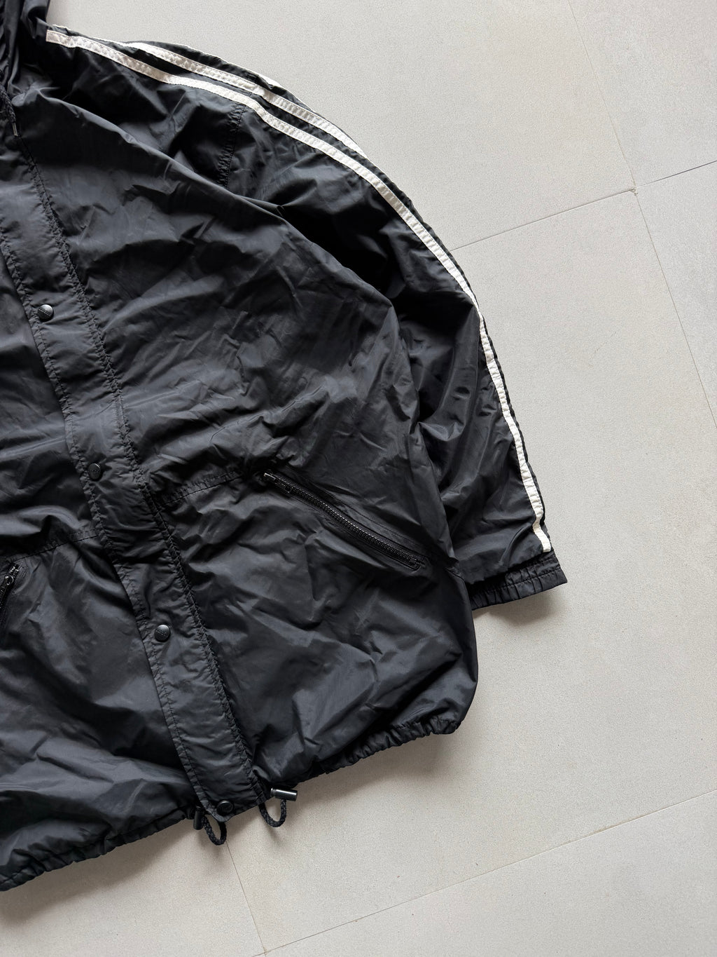 ADIDAS STRIPED JACKET - XL