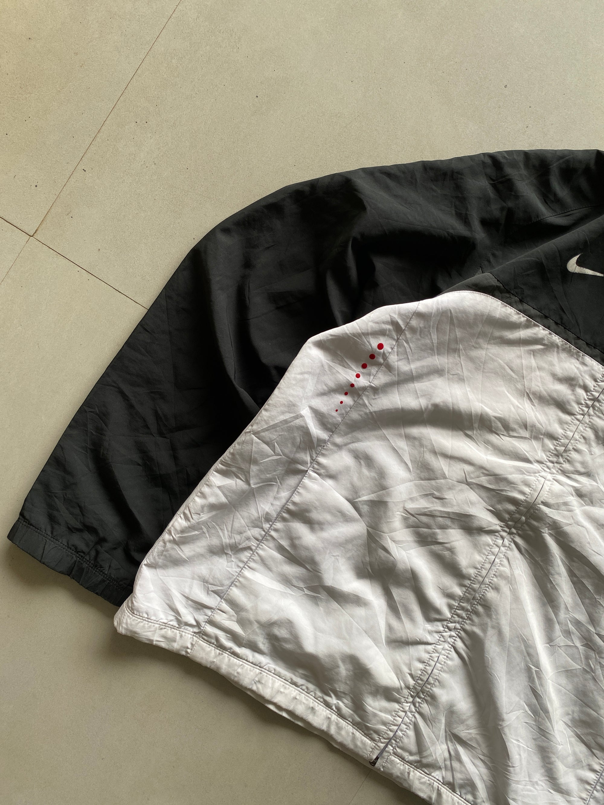 VINTAGE NIKE MANCHESTER UNITED JACKET - L