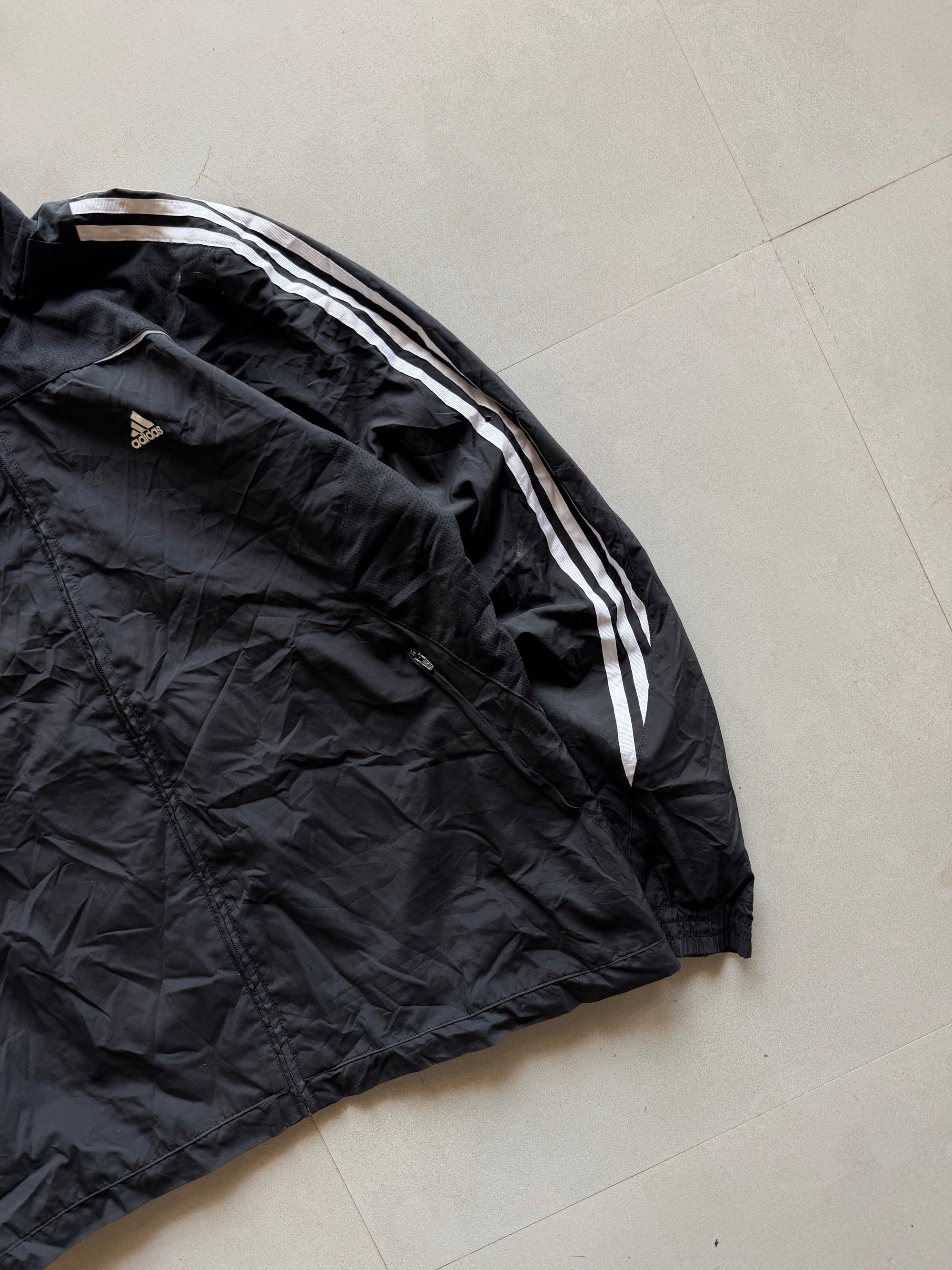 ADIDAS STRIPED JACKET - XL