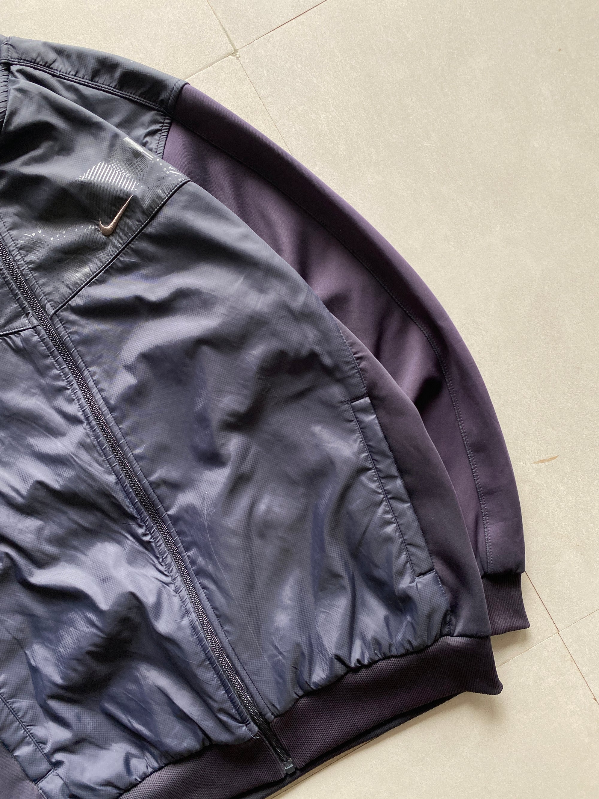 VINTAGE NIKE JACKET - L