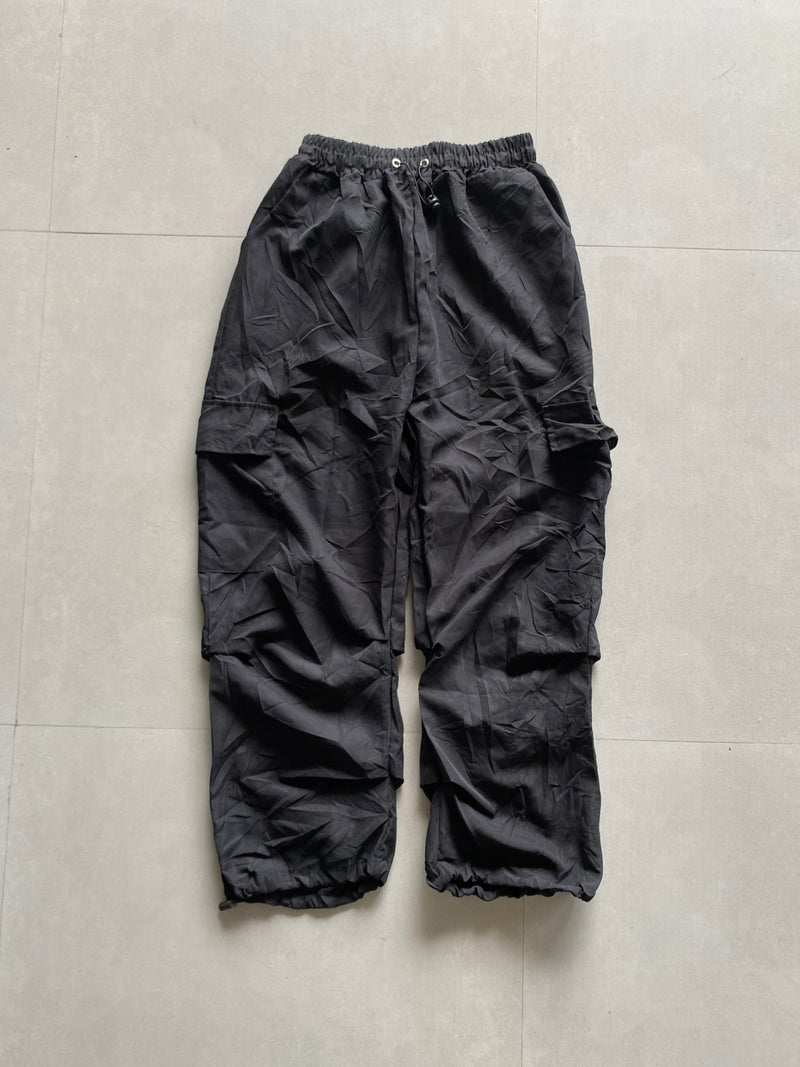 VINTAGE BAGGY CARGO TRACK PANT - M