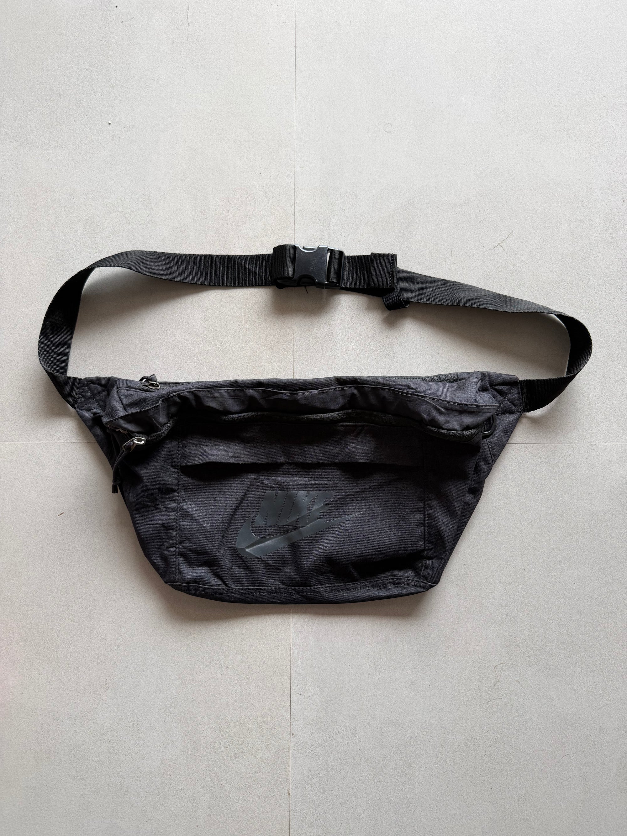 NIKE SHOULDER BAG