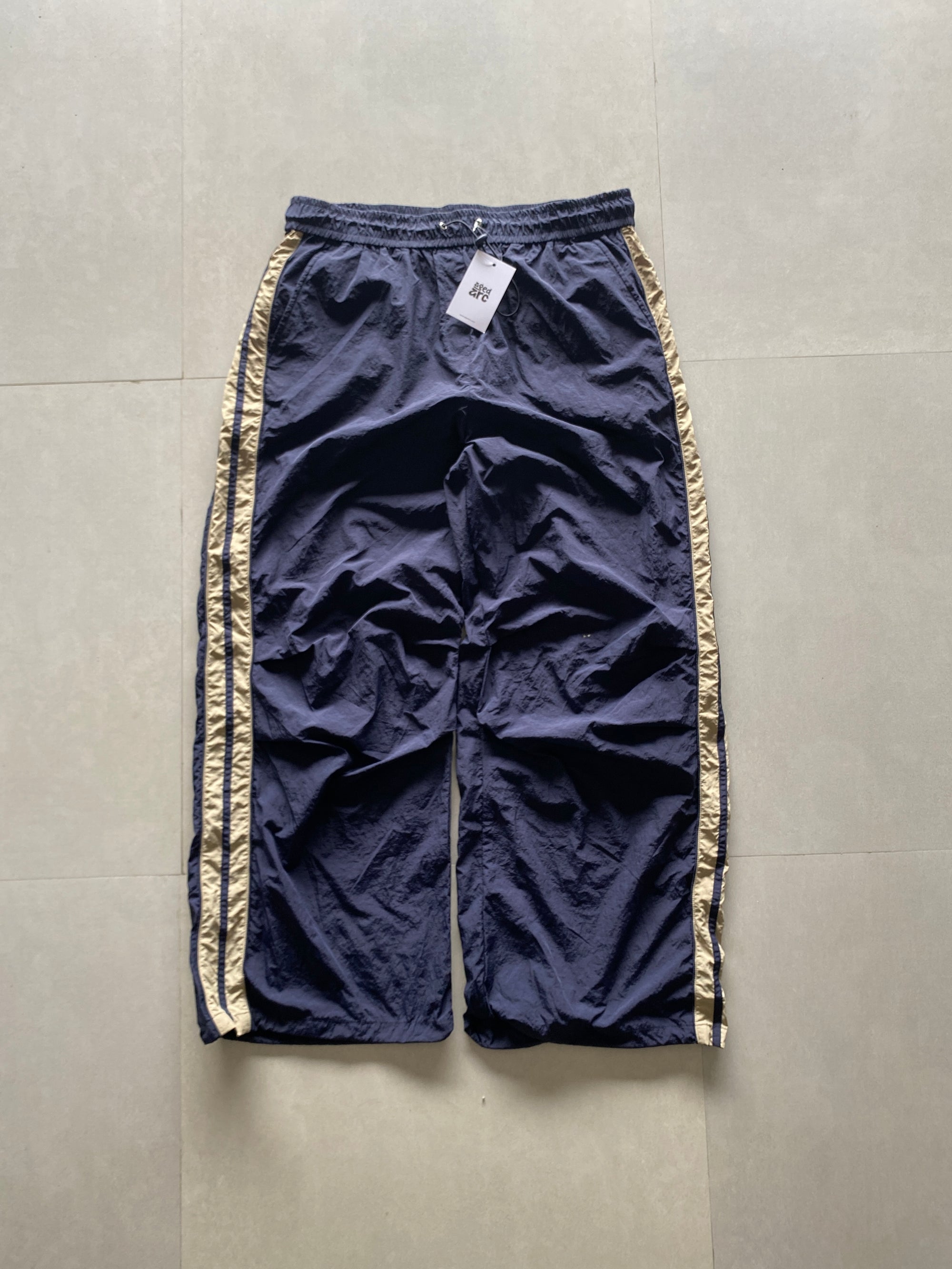 BAGGY TRACK PANT - M