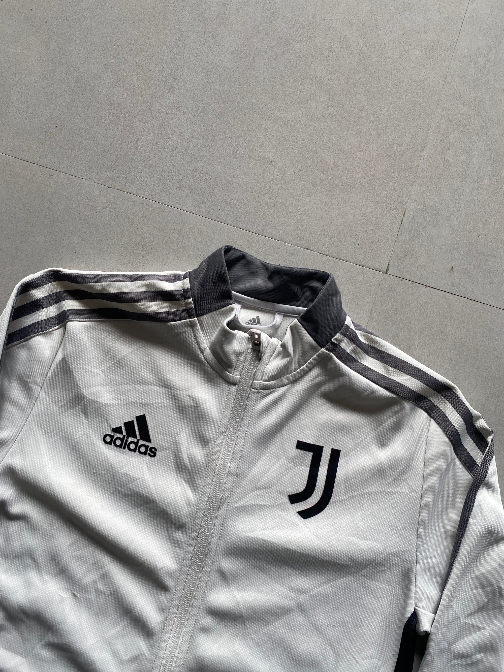 ADIDAS JUVENTUS TRACK JACKET - S