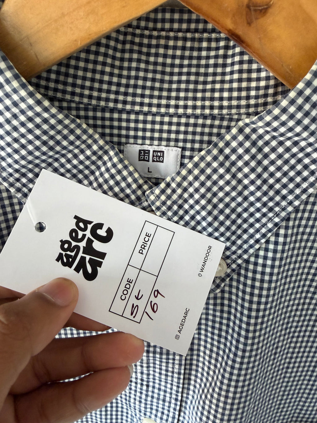 UNIQLO CHECKERD SHIRT ST169 - M
