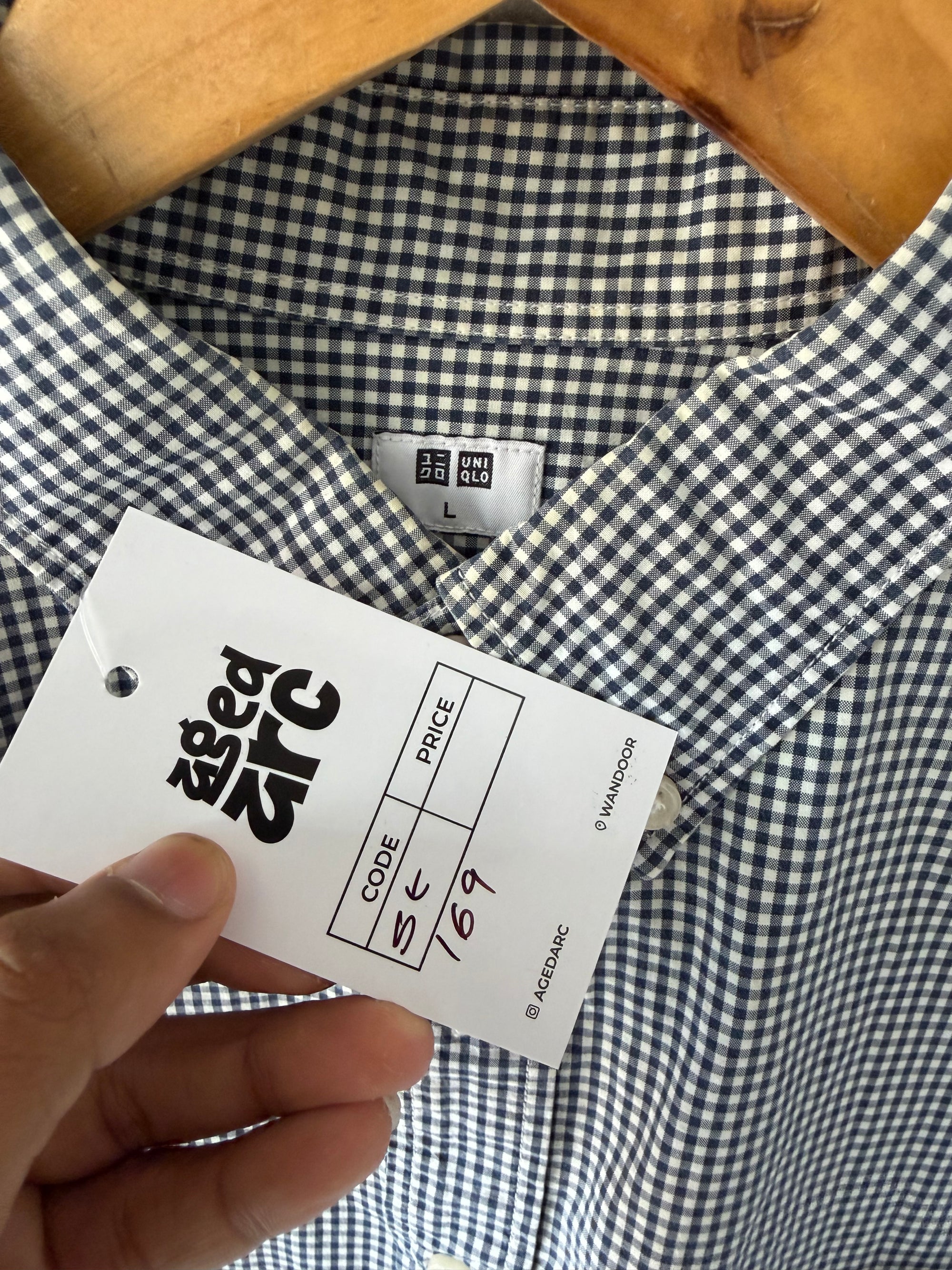 UNIQLO CHECKERD SHIRT ST169 - M