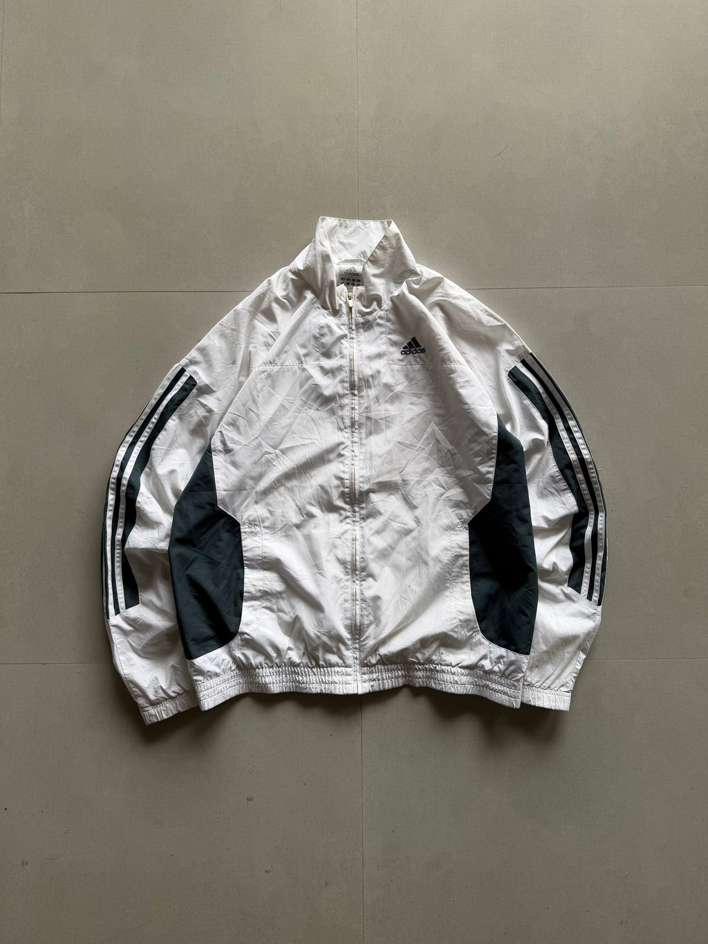 ADIDAS STRIPED JACKET - XL