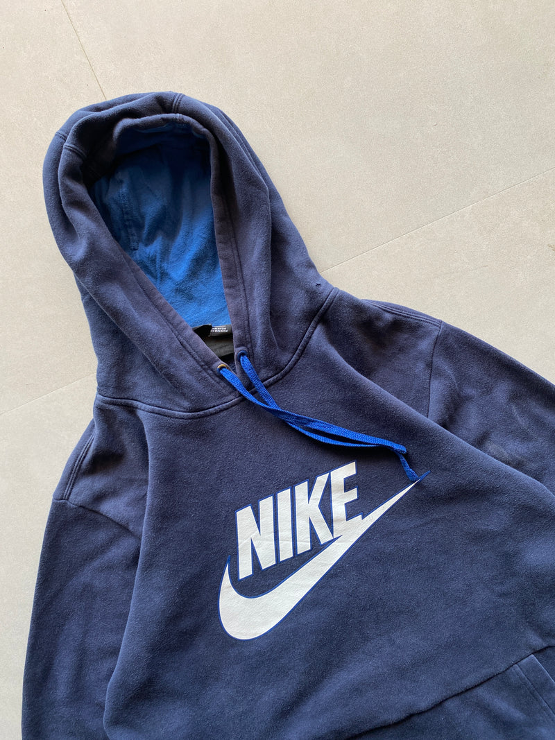 VINTAGE NIKE BIG LOGO HOODIE - S