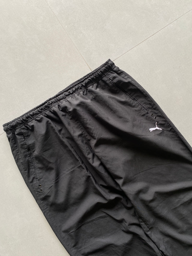 PUMA BAGGY TRACK PANT - M