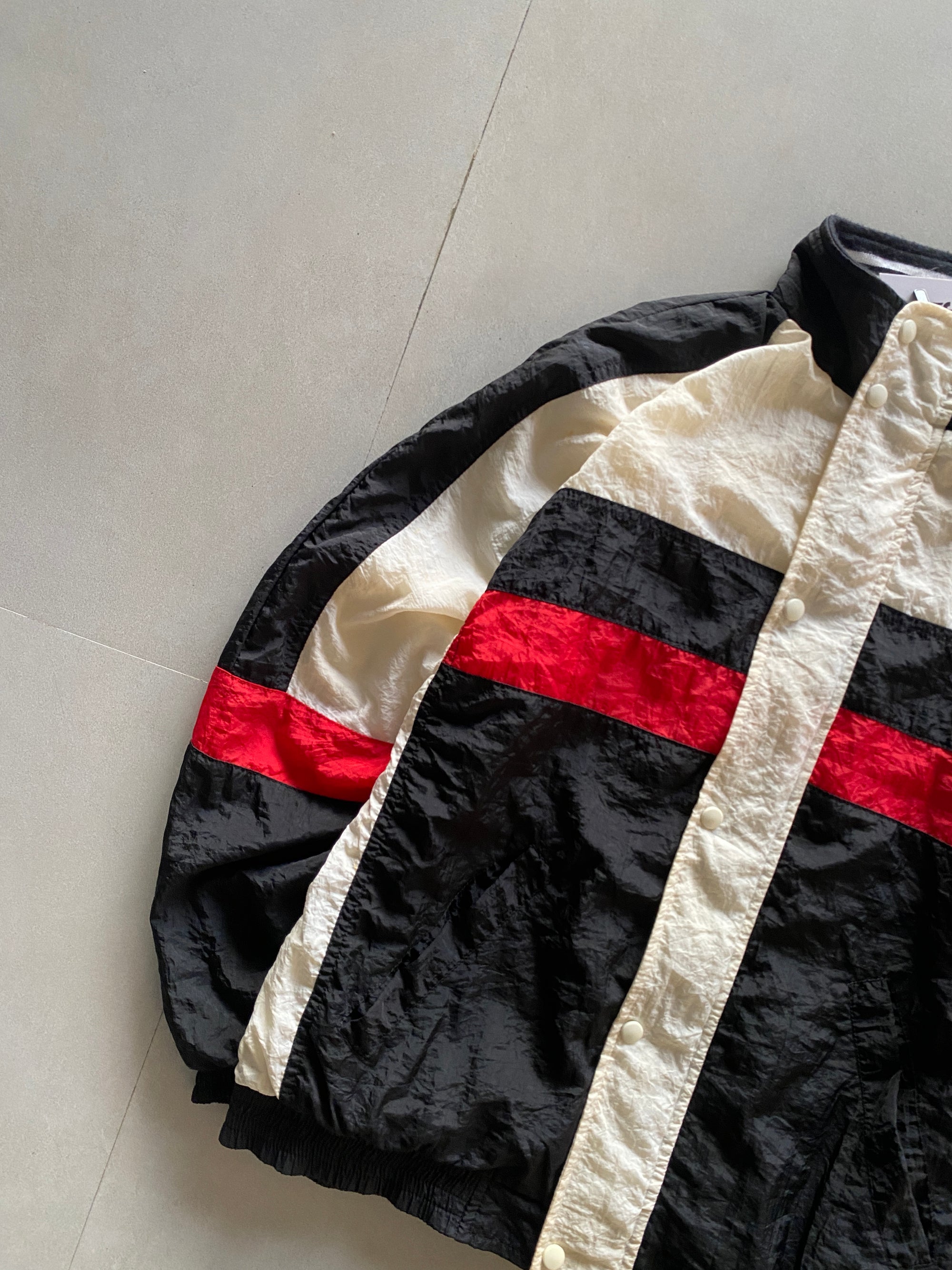 VINTAGE REEBOK JACKET - M