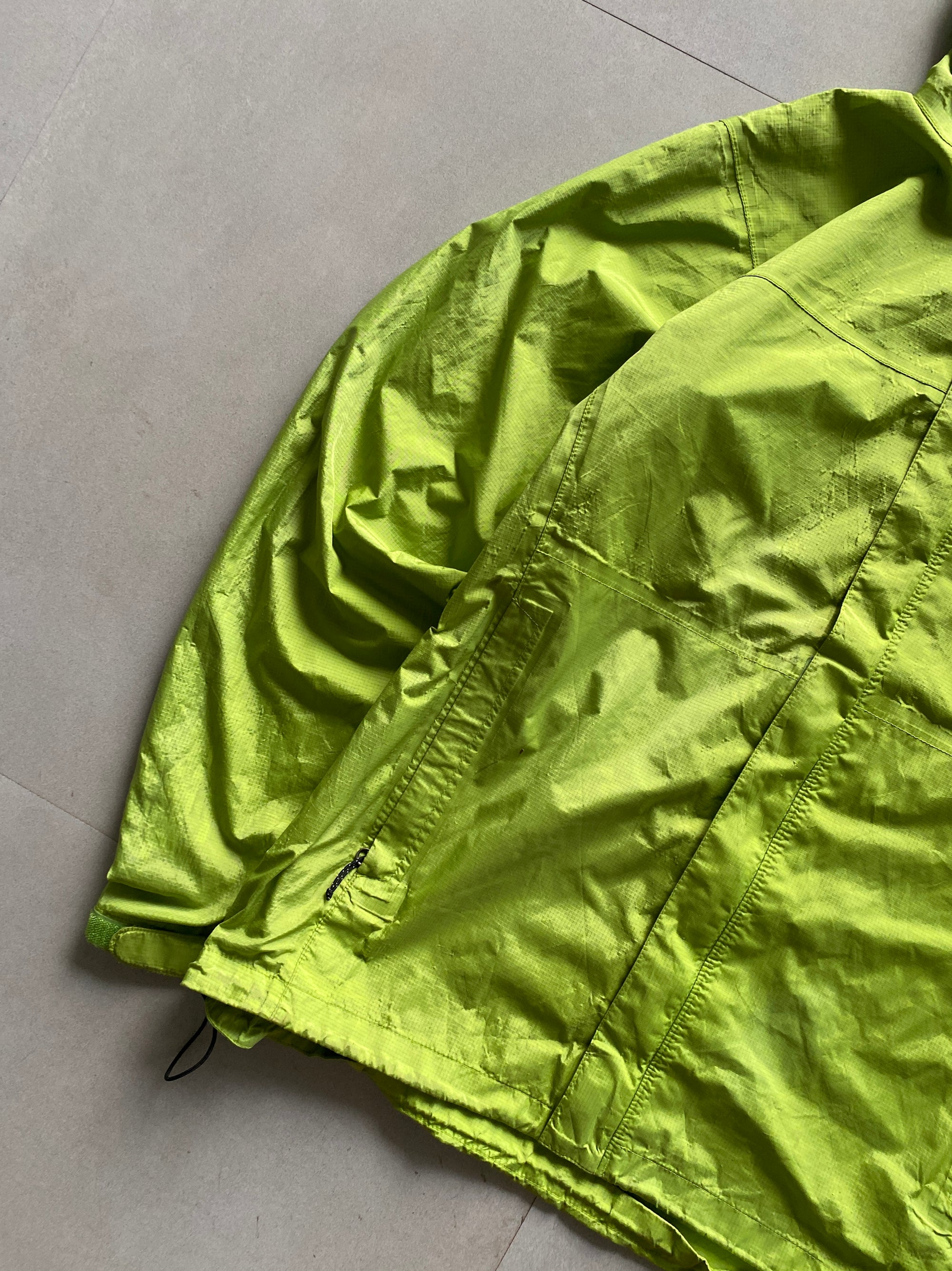 PATAGONIA TORRENTSHELL H2N0 JACKET - L