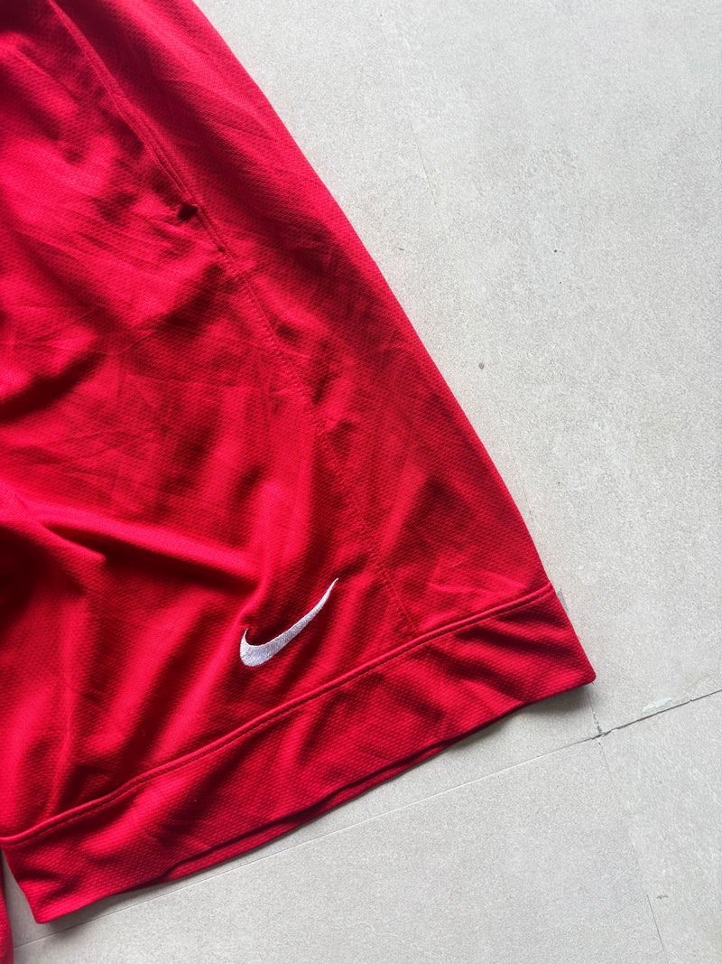 NIKE RED SHORTS - M