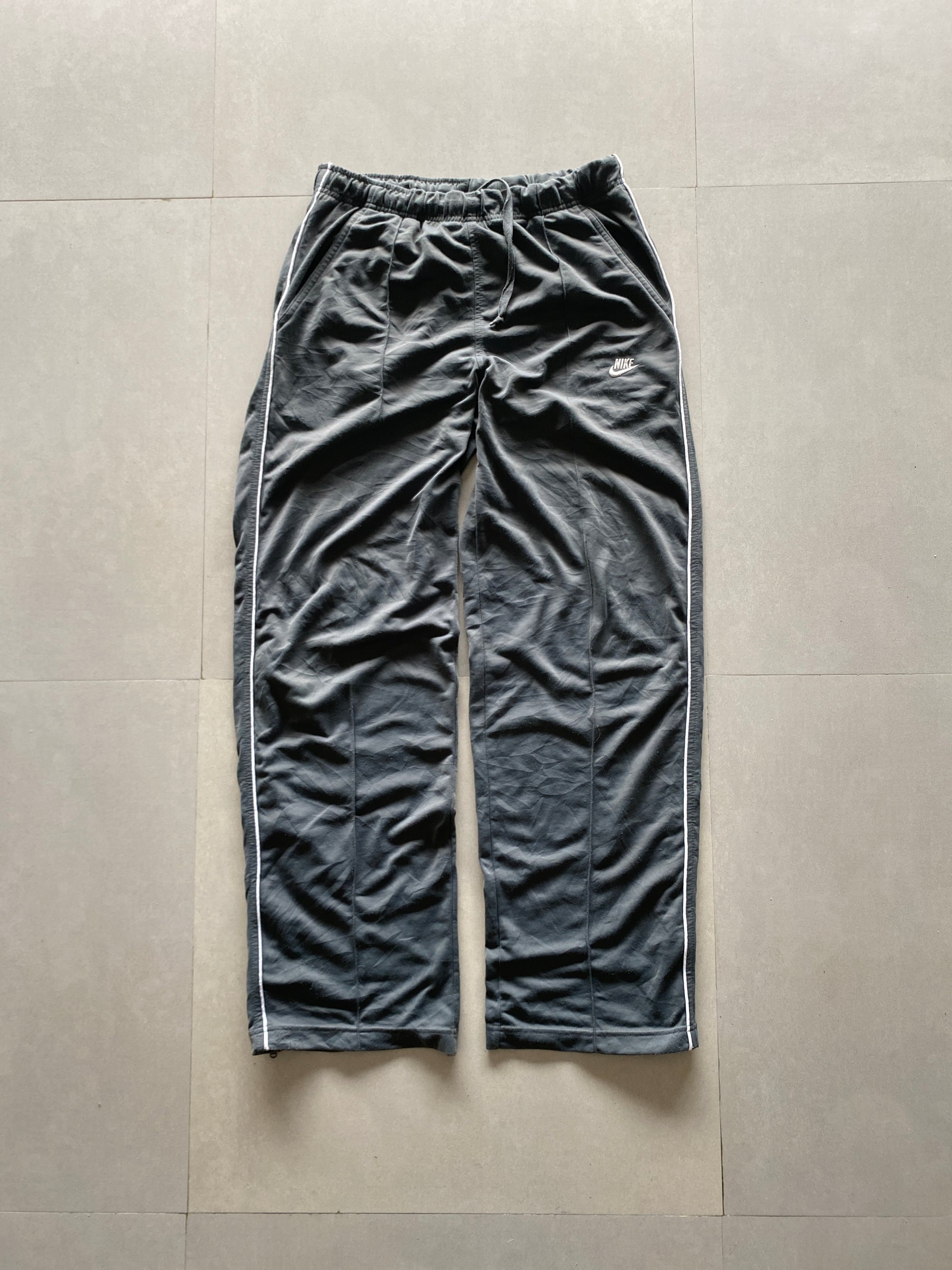 VINTAGE NIKE BAGGY TRACK PANT - S