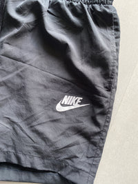 NIKE SHORTS - L