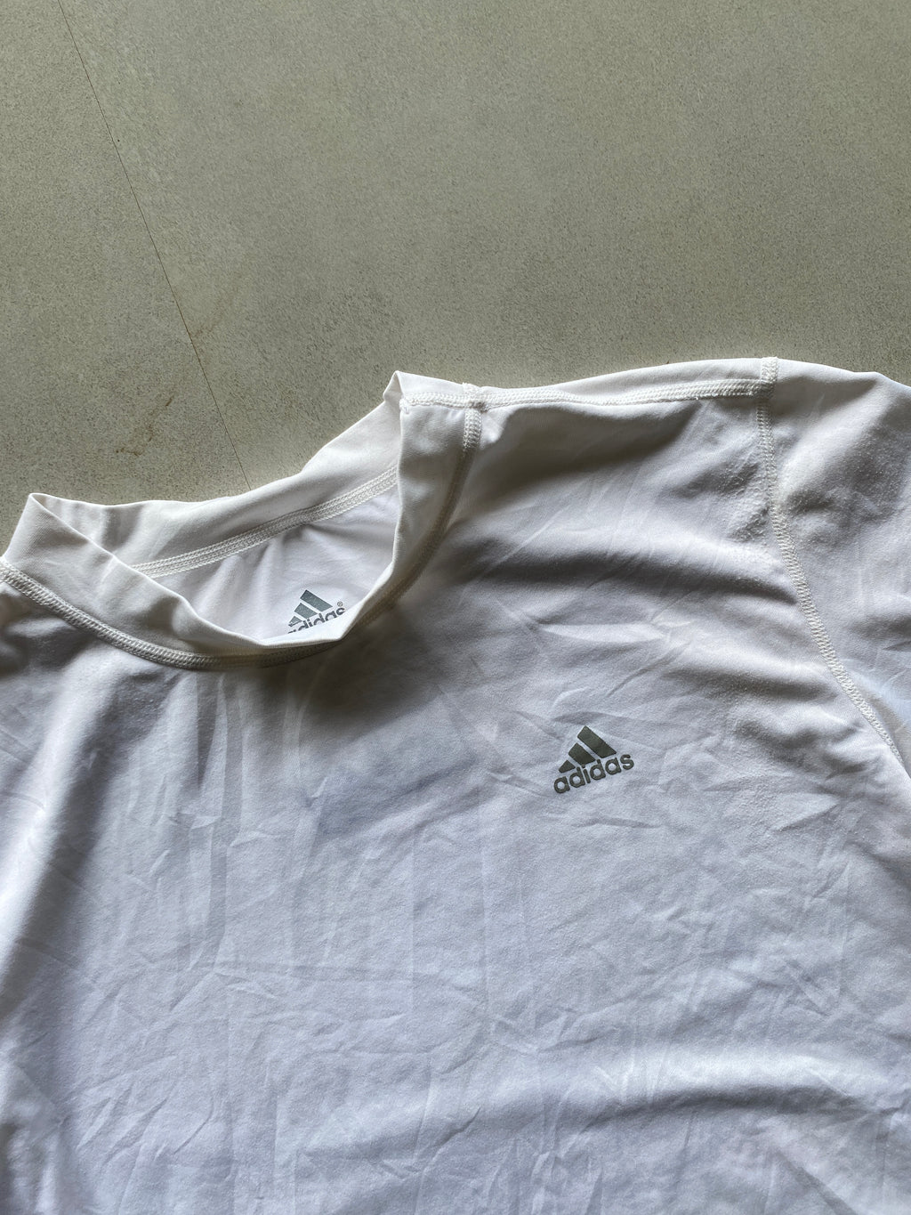 ADIDAS COMPRESSION TEE - S