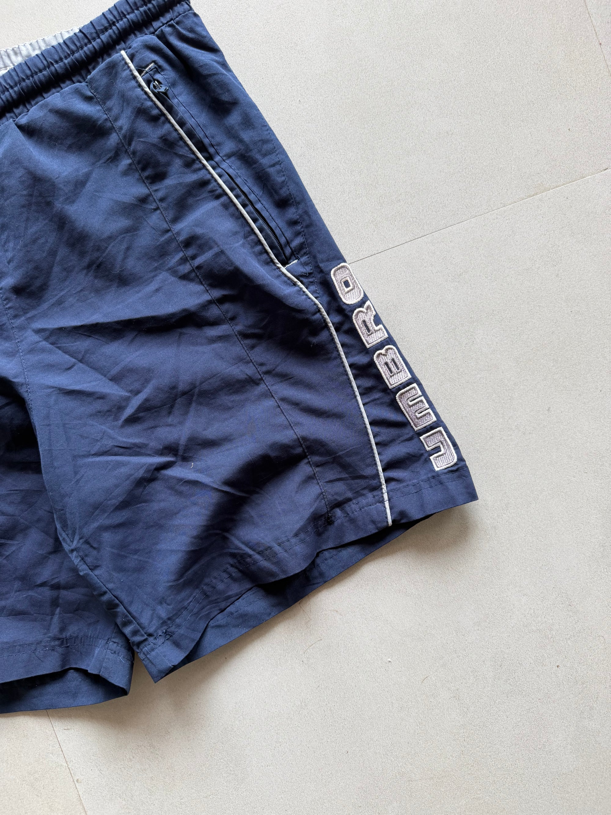 UMBRO SHORTS - L