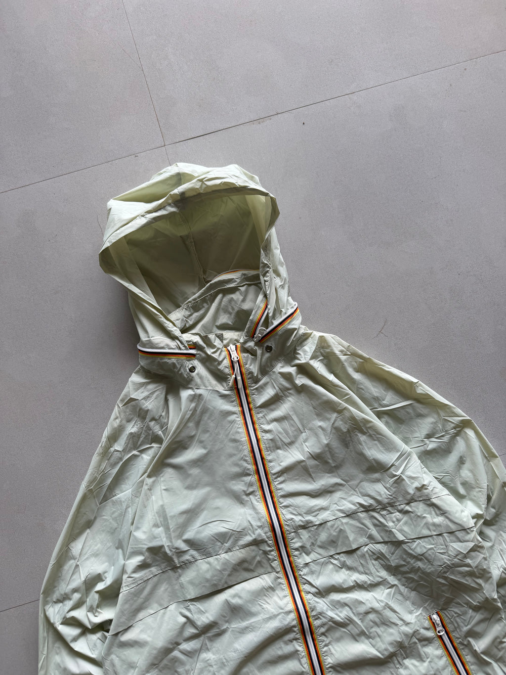 VINTAGE HOODED WINDBREAKER JACKET - L