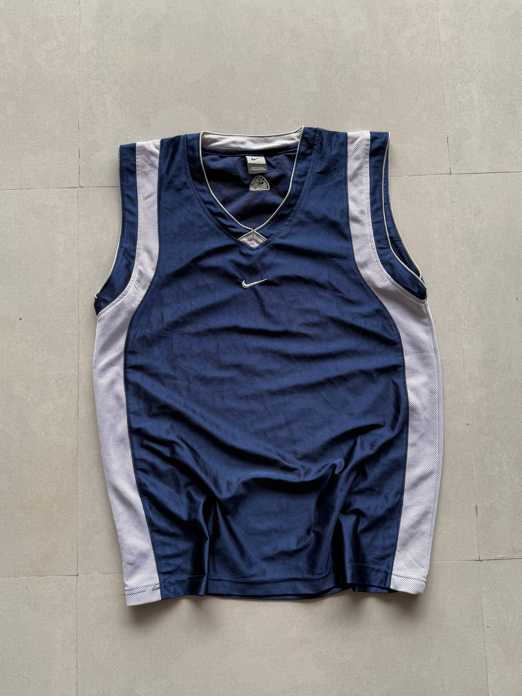 VINTAGE NIKE ACG TANK TOP - M