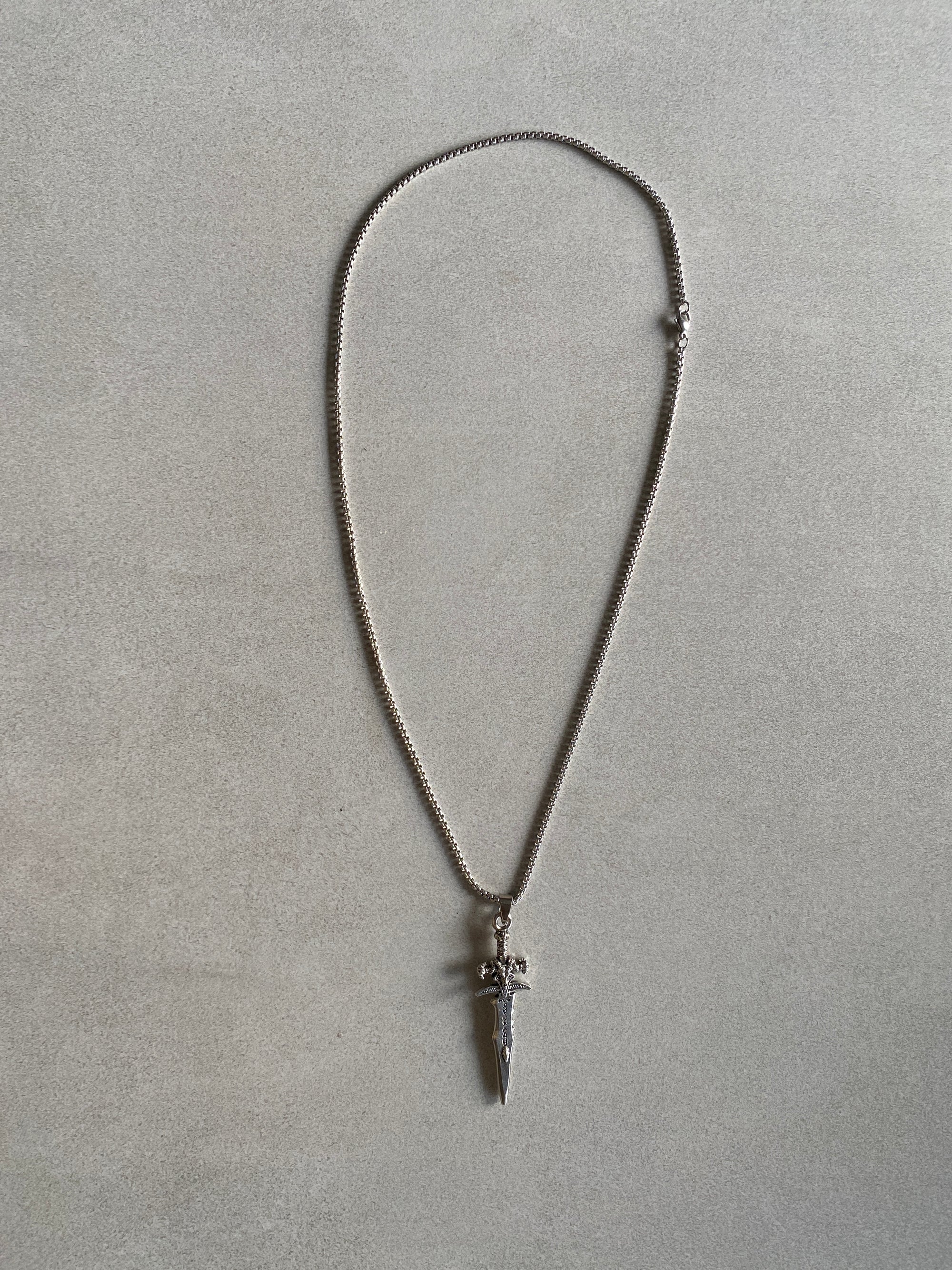 GOTHIC SWORD PENDANT CHAIN