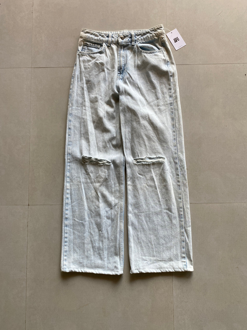 B35 BAGGY DISTRESSED DENIM -S