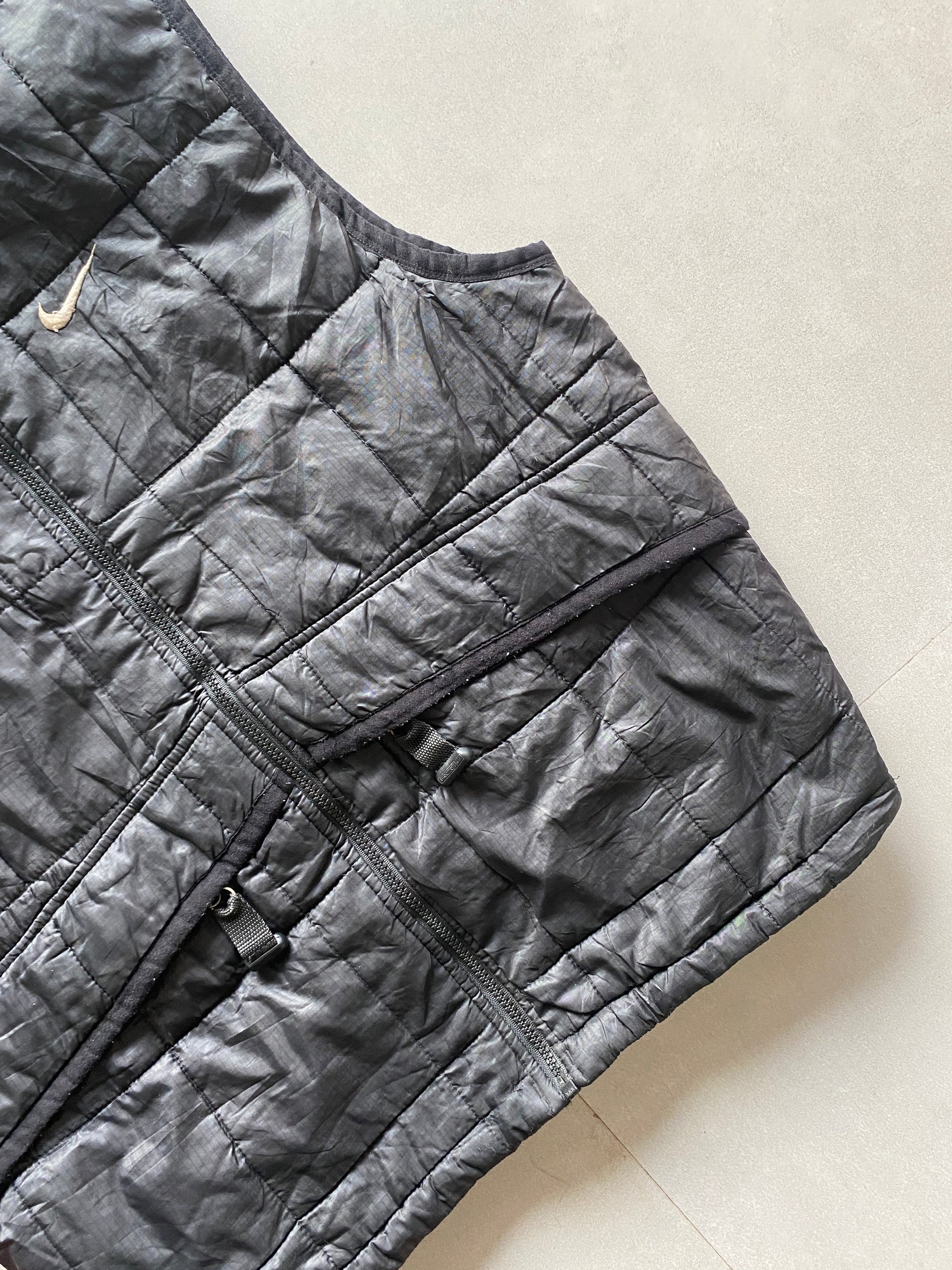 NIKE ACG QUILTED VEST -L