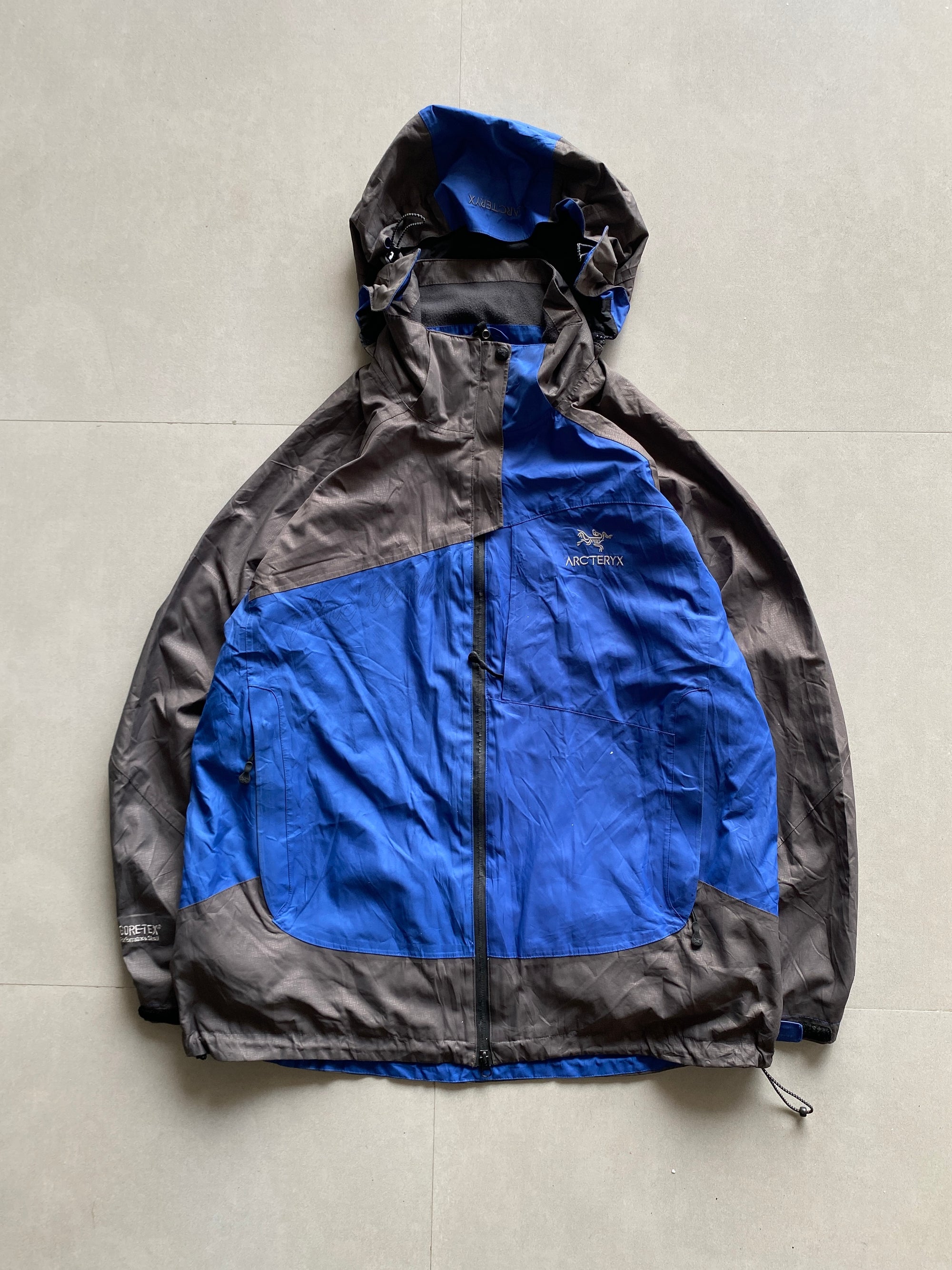 ARC’TERYX HOODED JACKET - XL