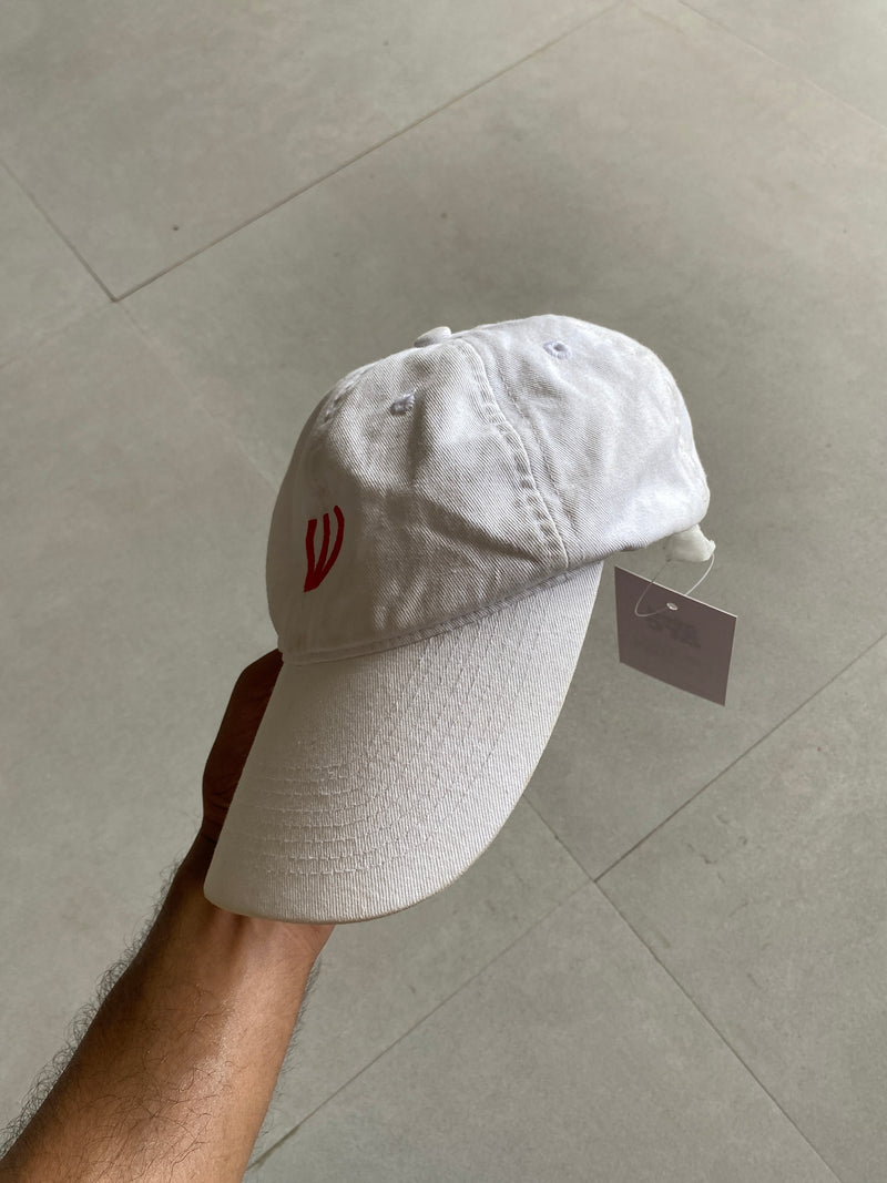 WHITE CAP