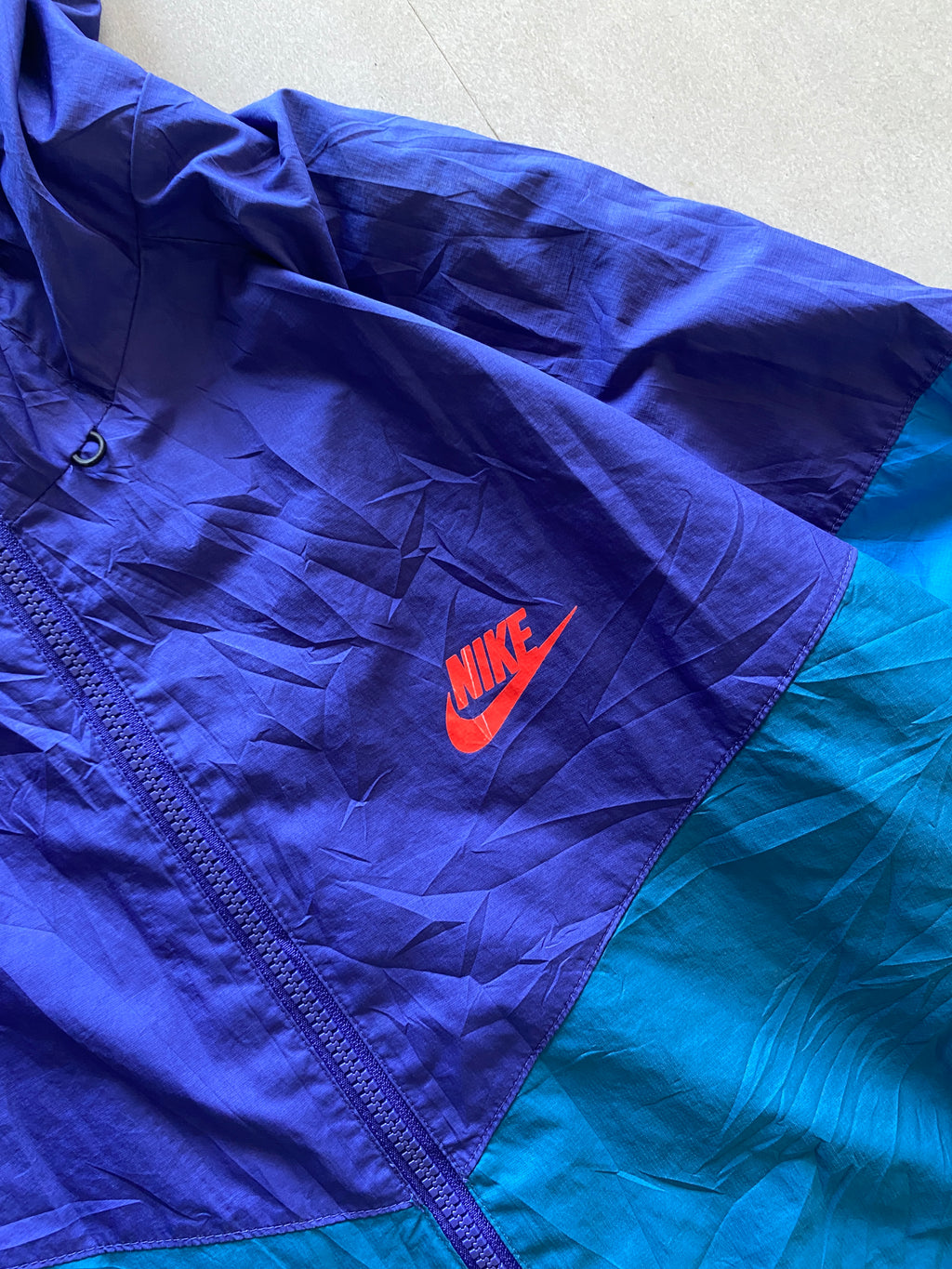 NIKE HOODED JACKET - XL