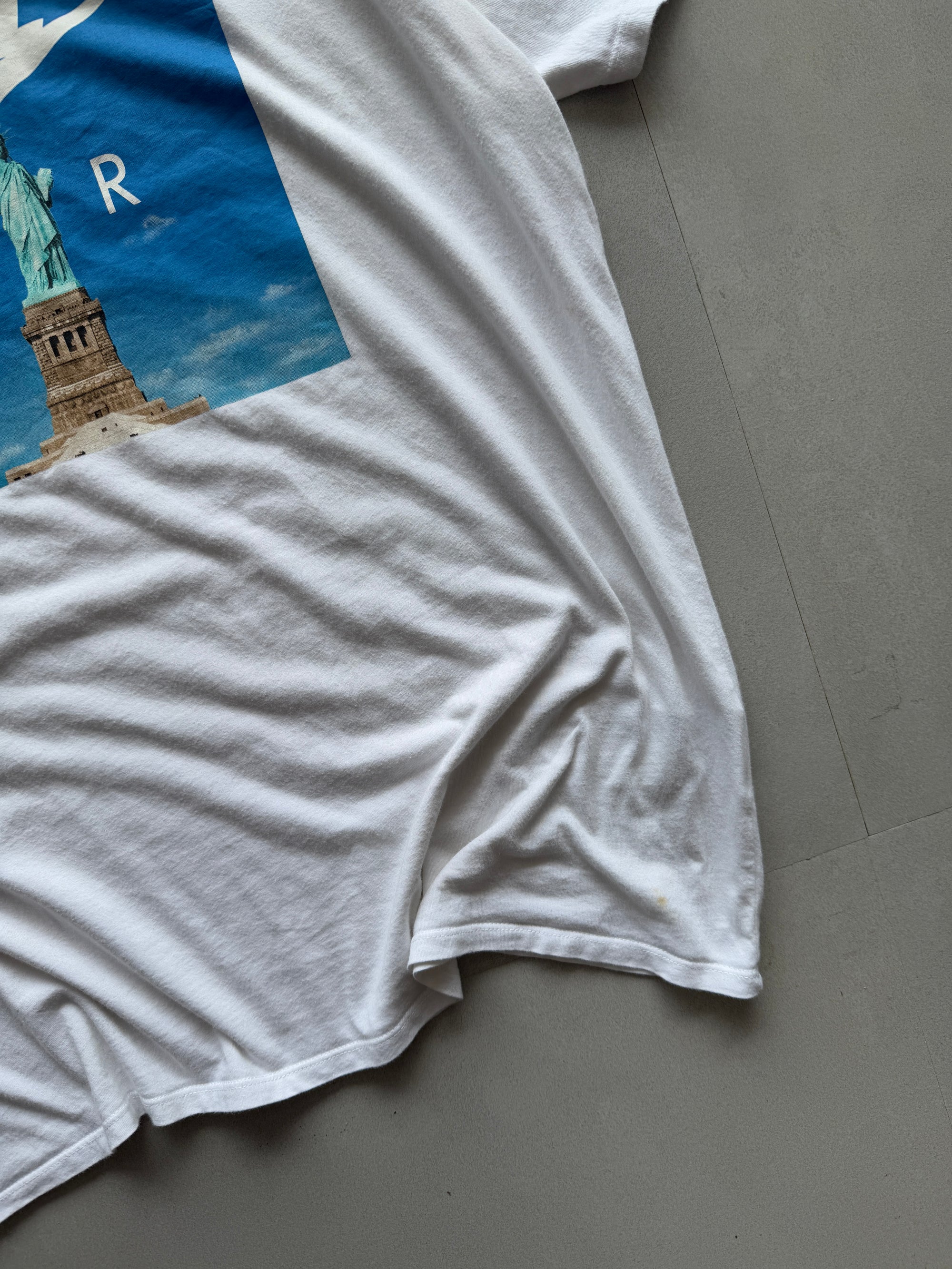 NIKE LOGO PRINTED TEE - L