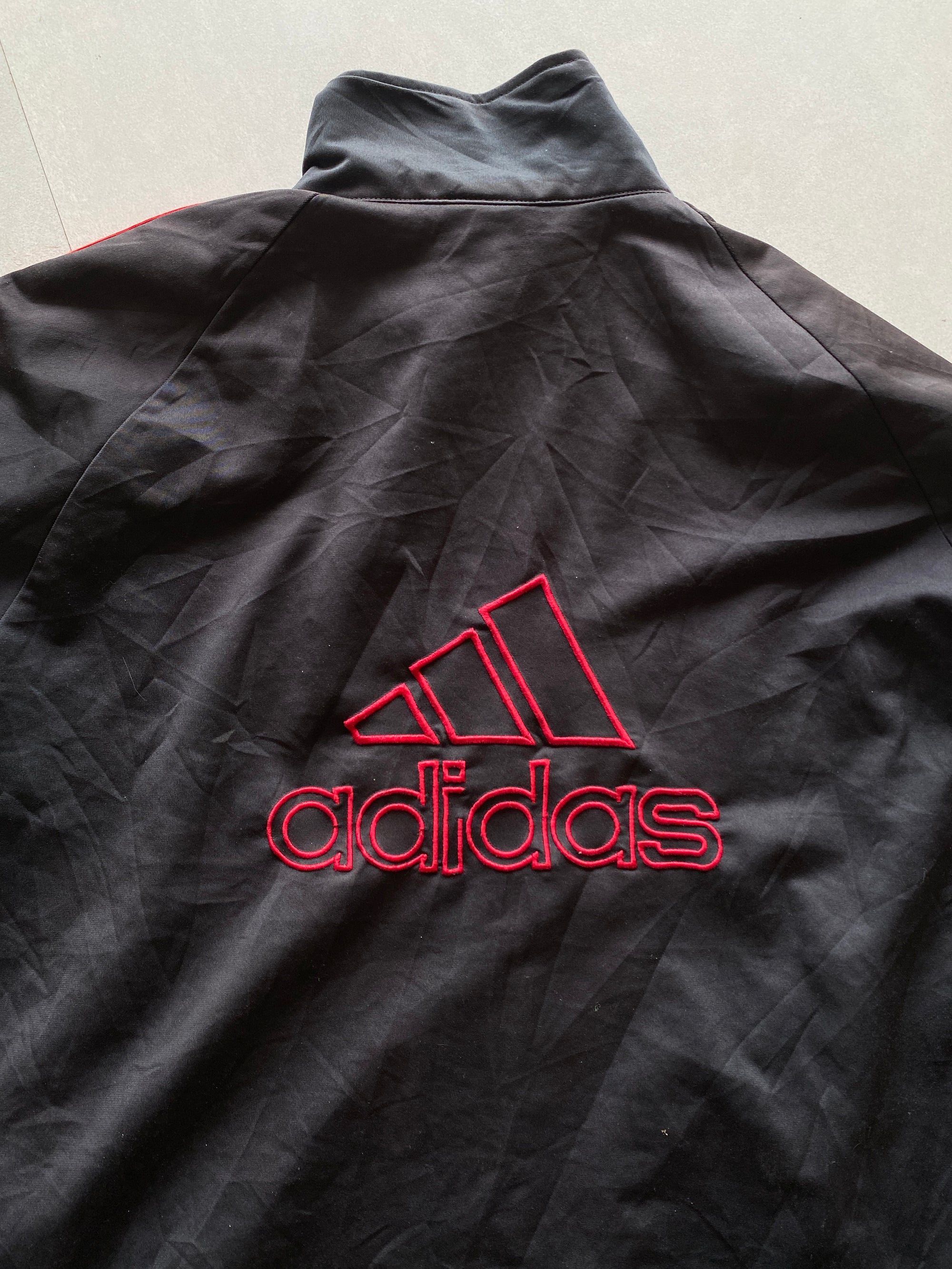 ADIDAS STRIPED JACKET - XL