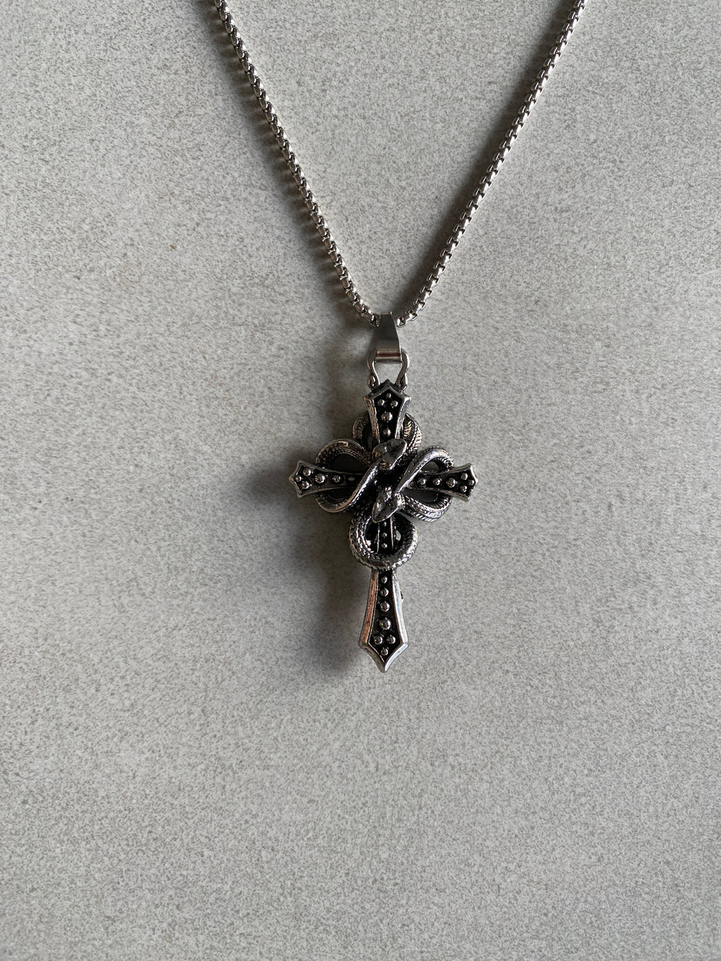 COBRA CEOSS PENDANT CHAIN